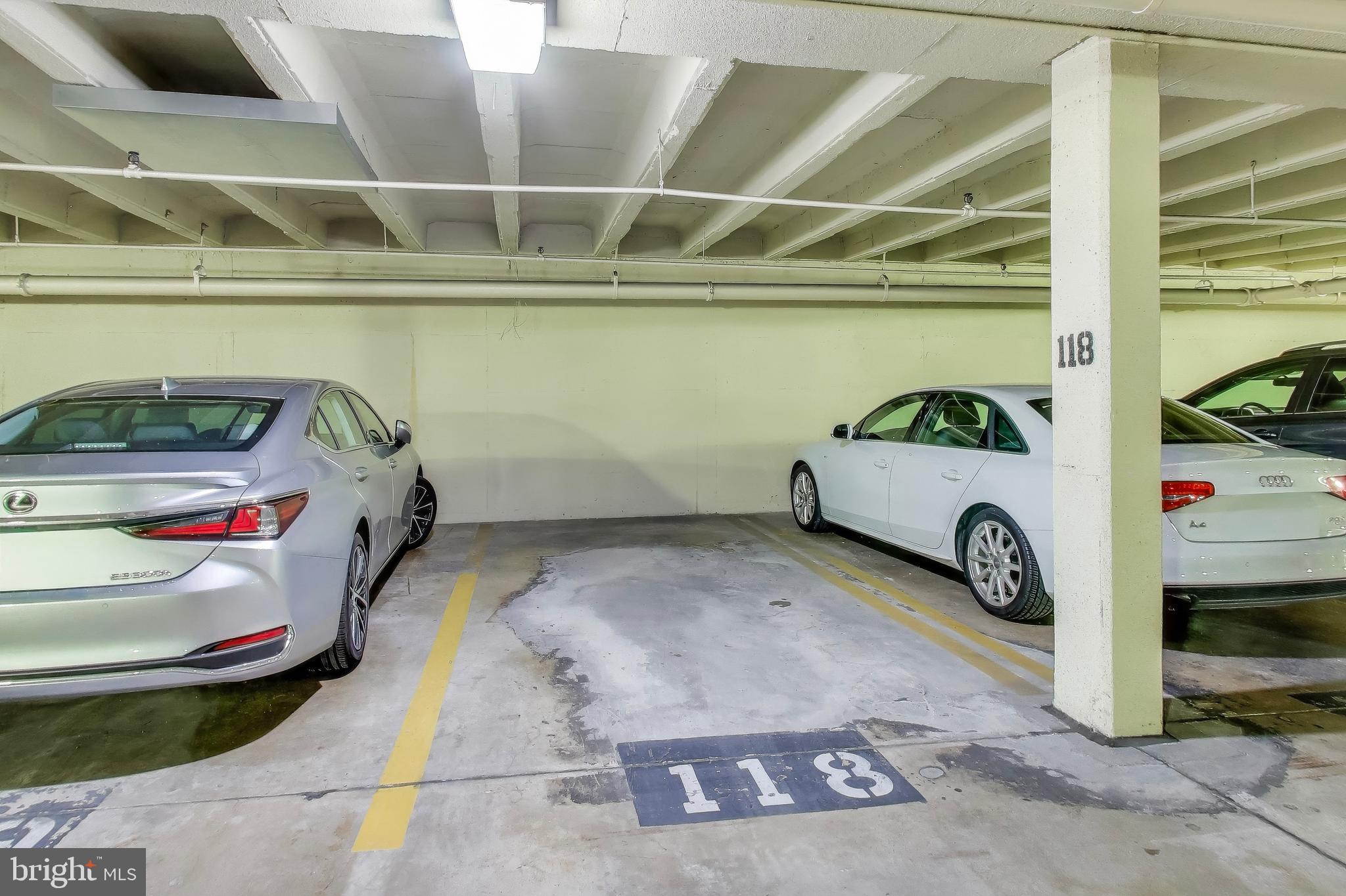 WHITLEY PARK CONDOMINIUM - Residential