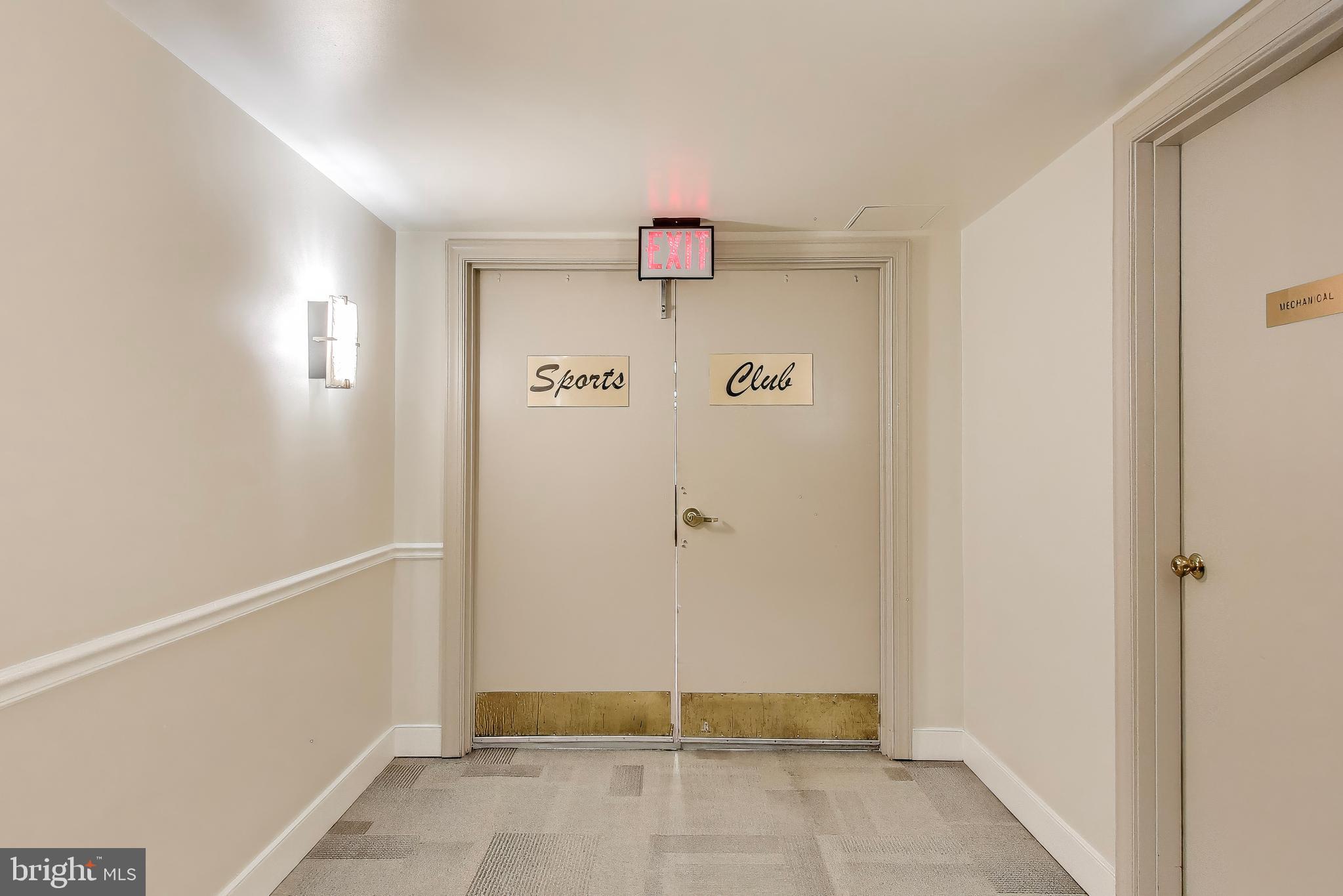 WHITLEY PARK CONDOMINIUM - Residential