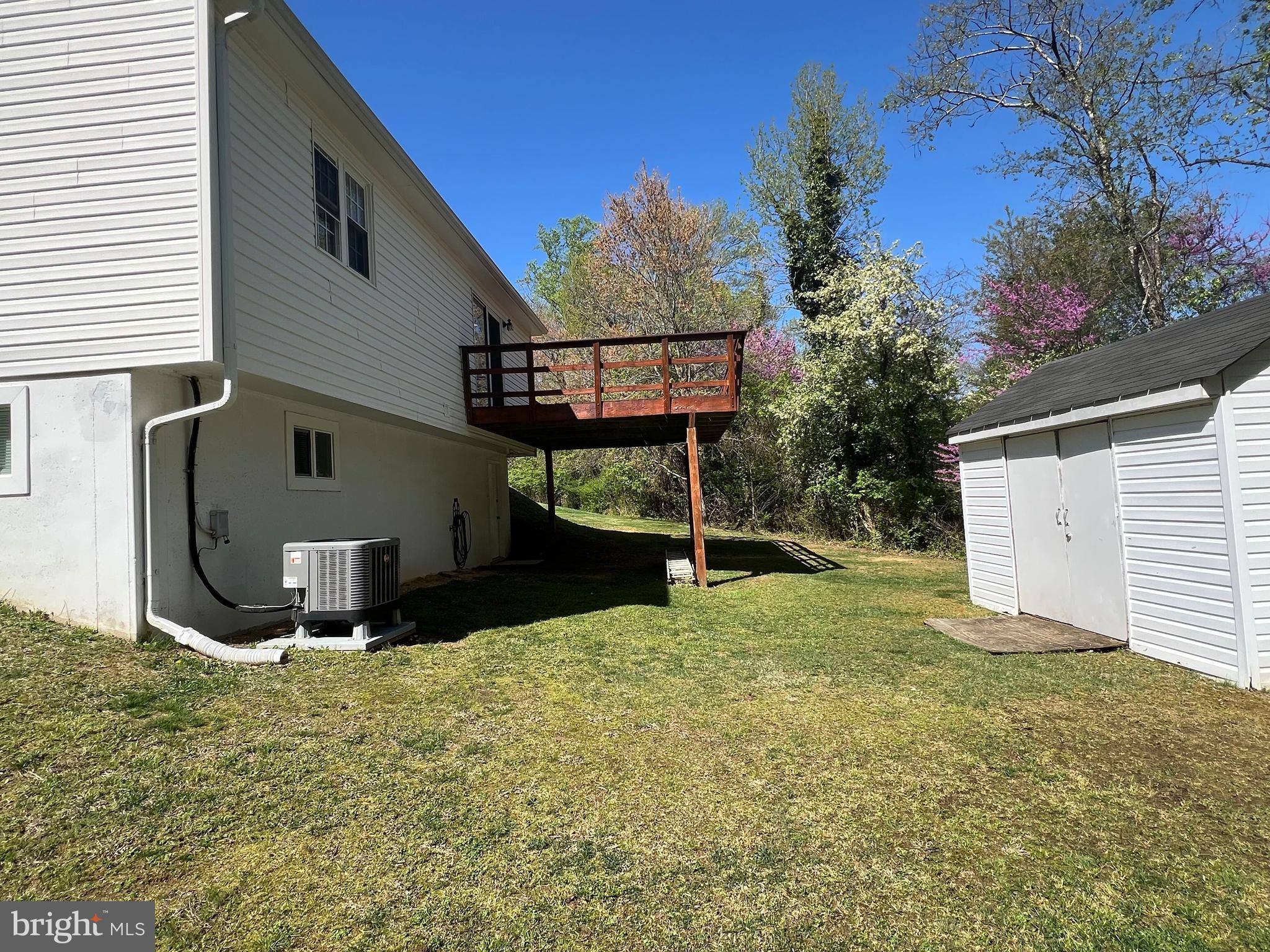 PINE TREE - Residential