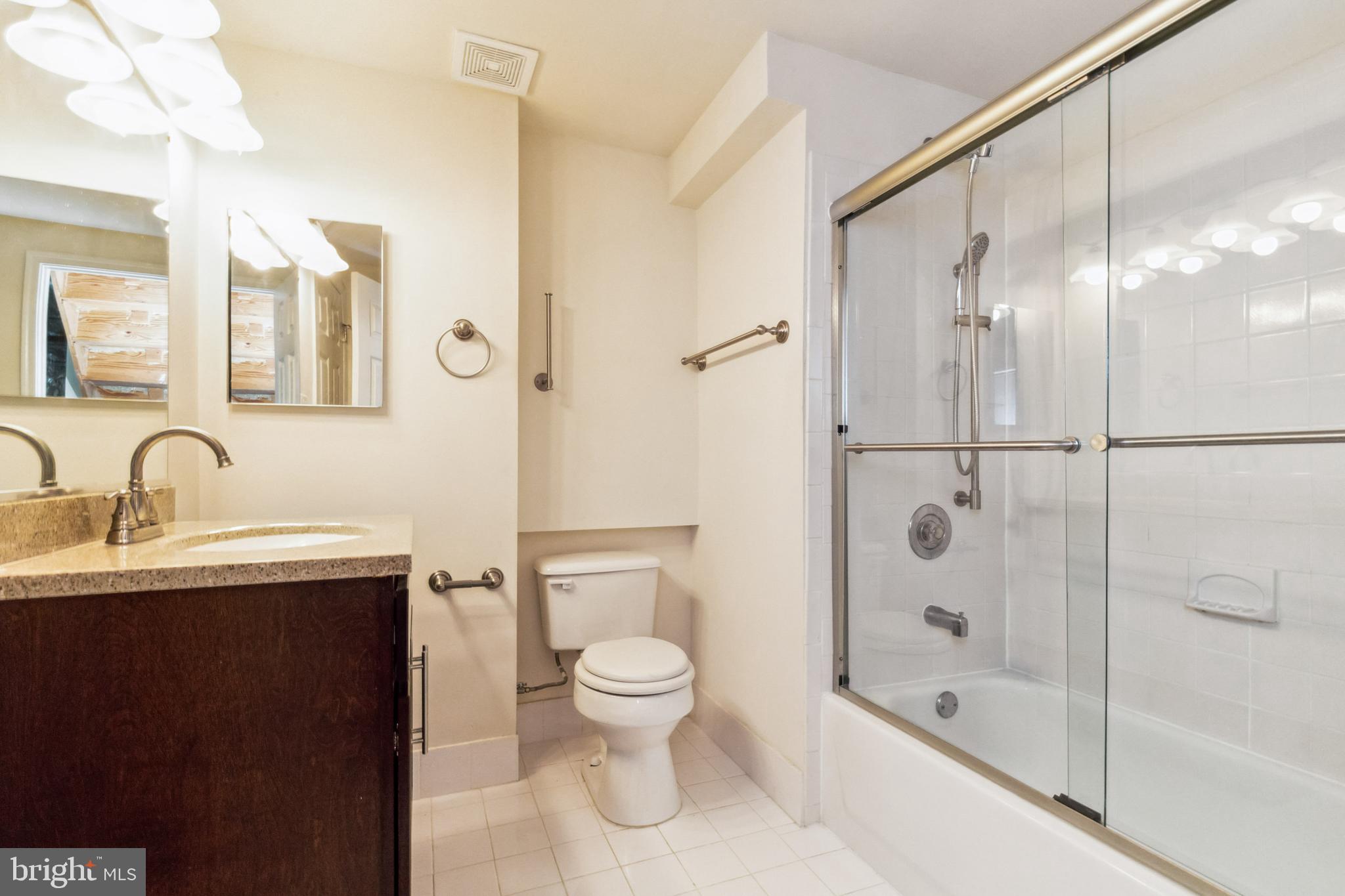 PINE TREE - Residential