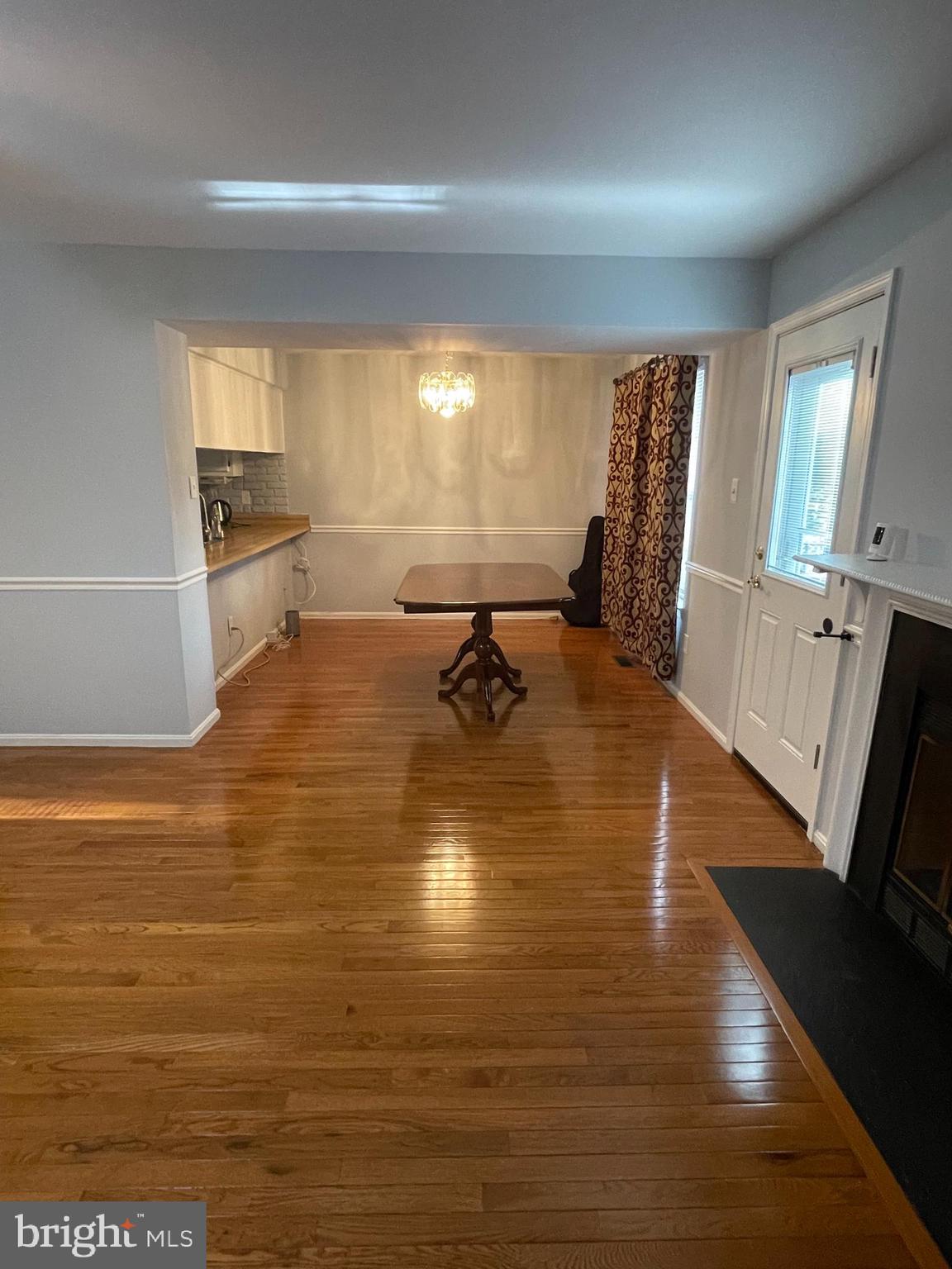 ENFIELD CHASE PLAT THREE - Residential Lease