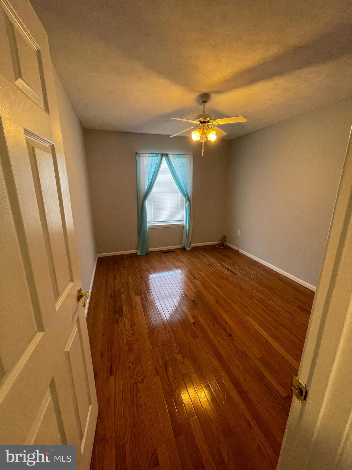 ENFIELD CHASE PLAT THREE - Residential Lease