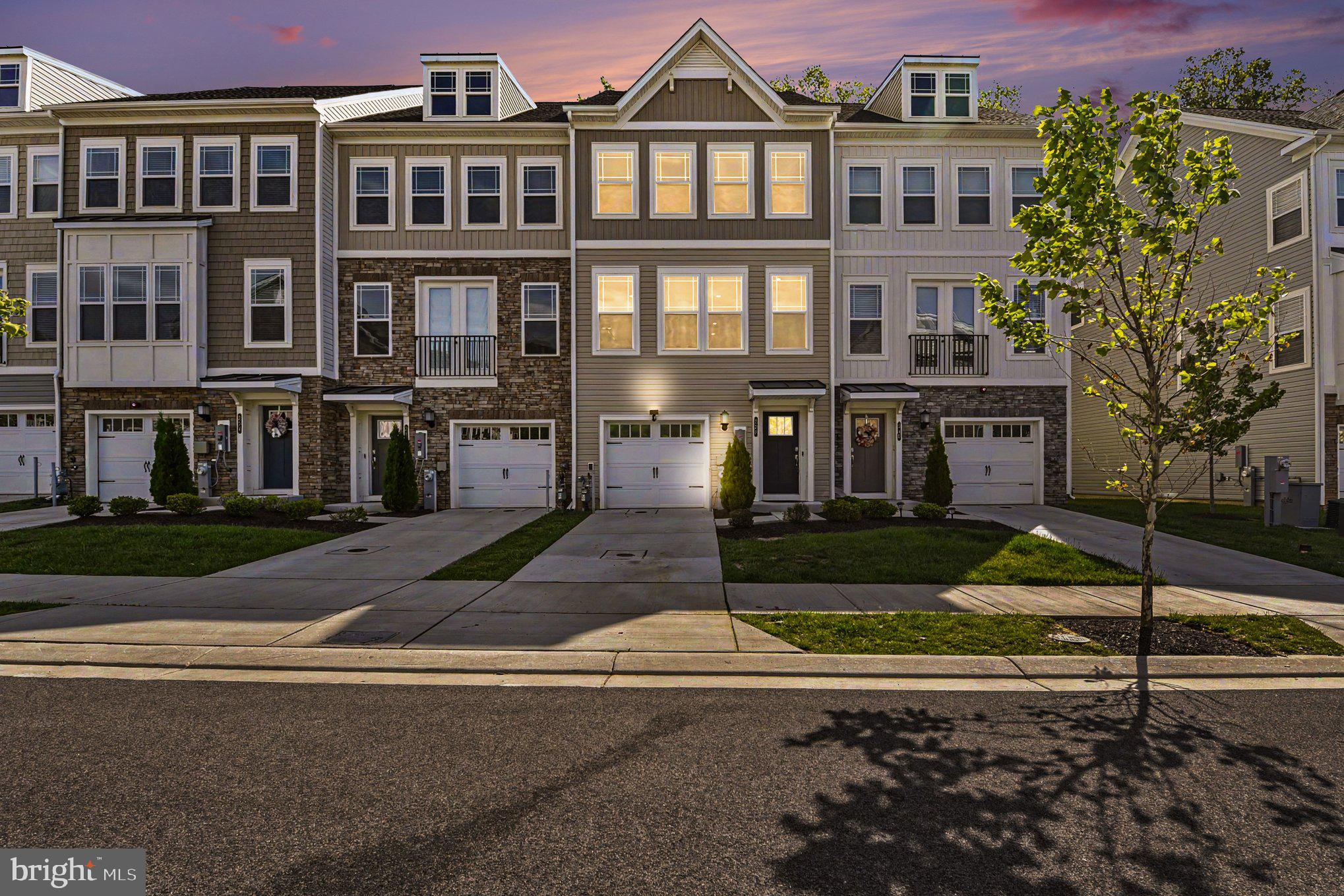 WATER'S LANDING - Residential