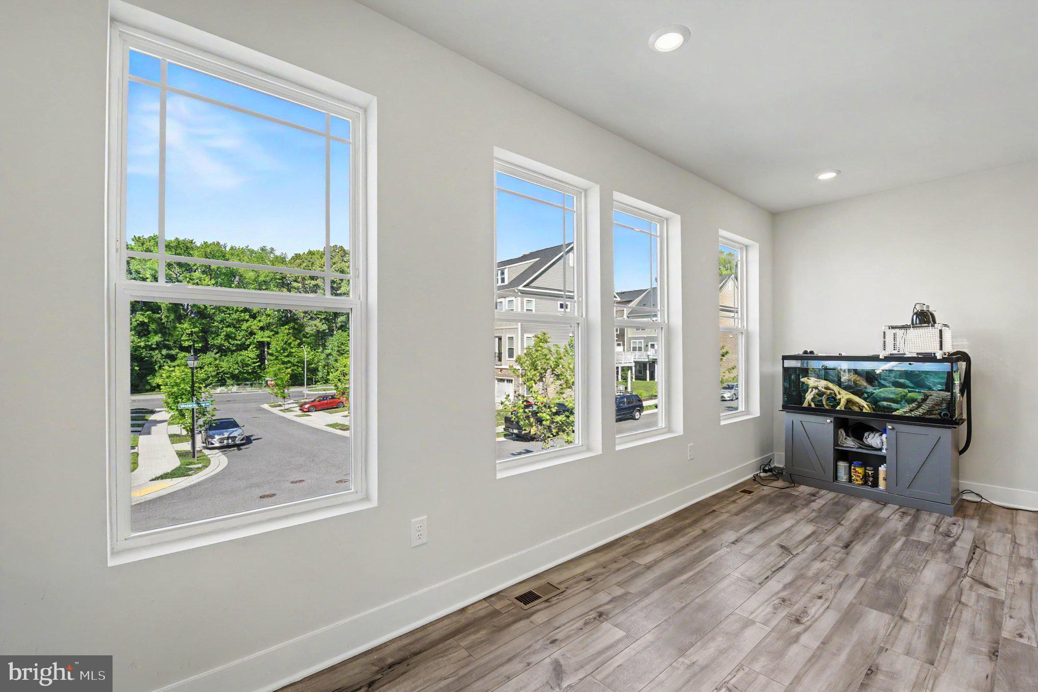 WATER'S LANDING - Residential