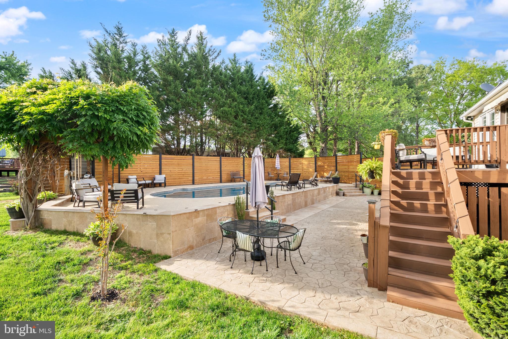 HYNSON KNOLLS - Residential