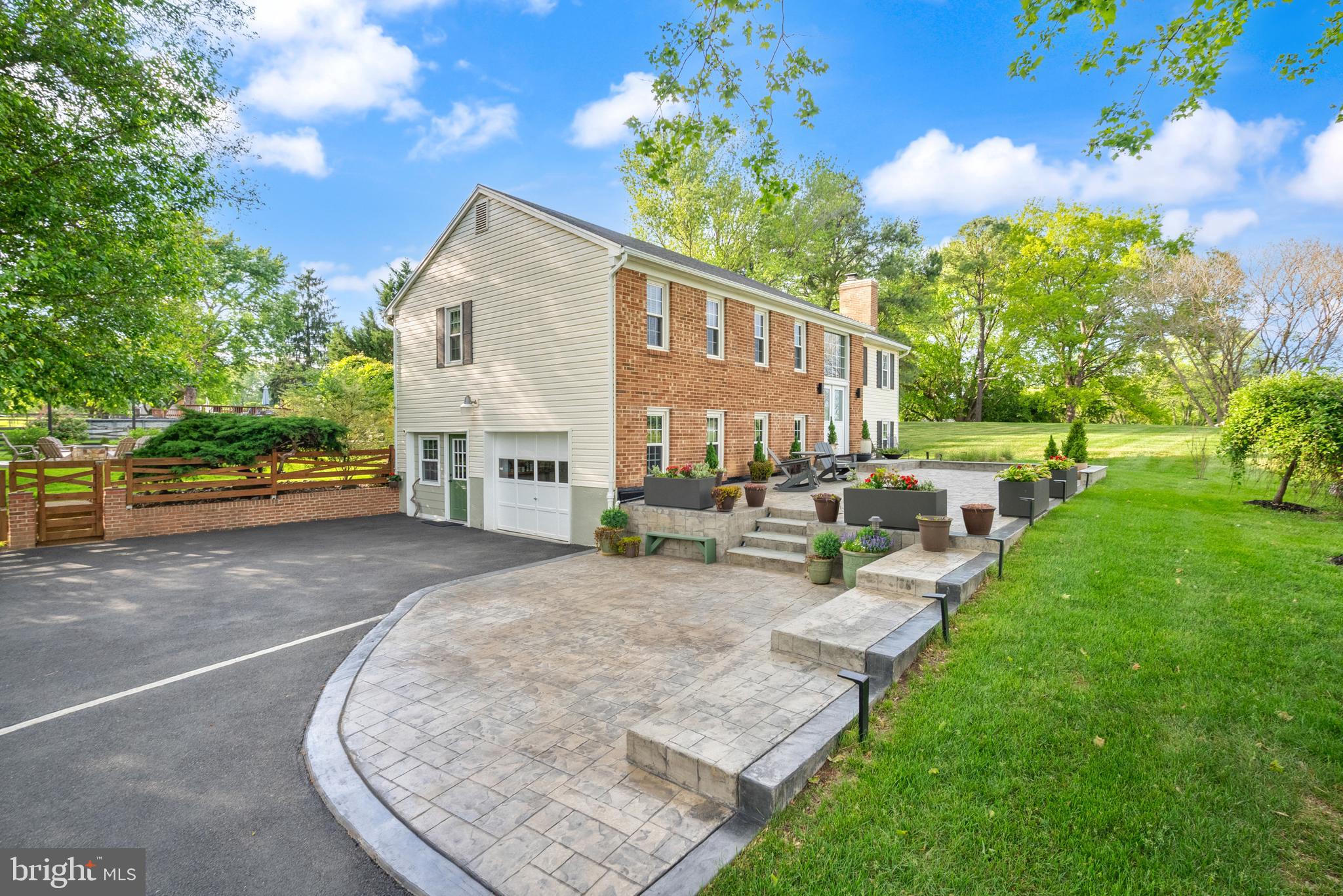 HYNSON KNOLLS - Residential