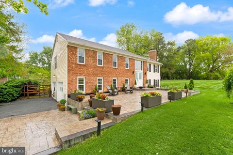 Photo of 9900 Hynson Dr, MANASSAS, VA 20111 (MLS # VAPW2118808)
