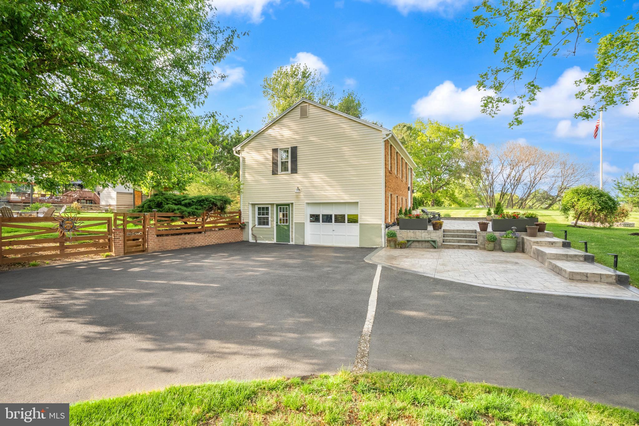 HYNSON KNOLLS - Residential
