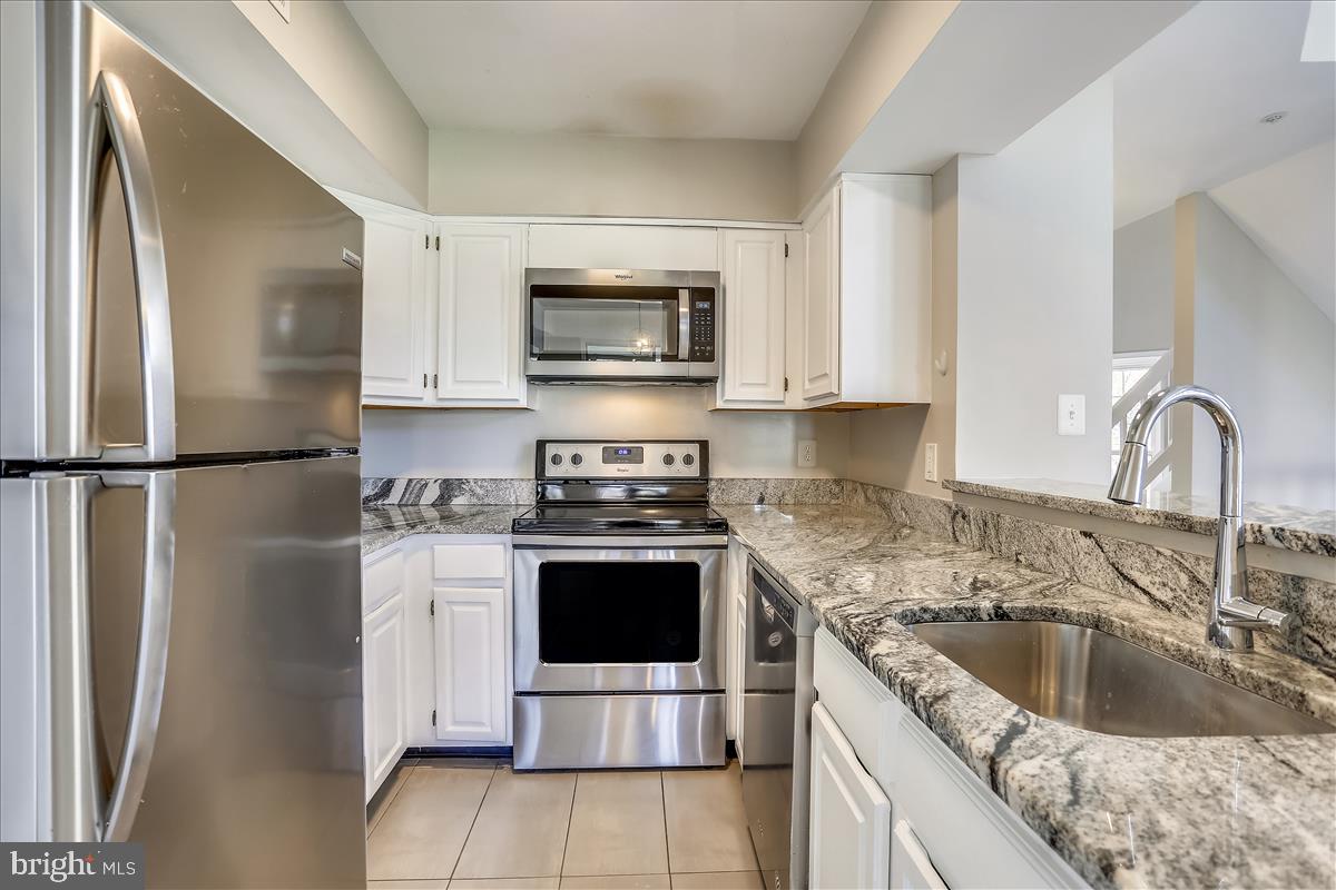 KINGSTOWNE - Residential Lease