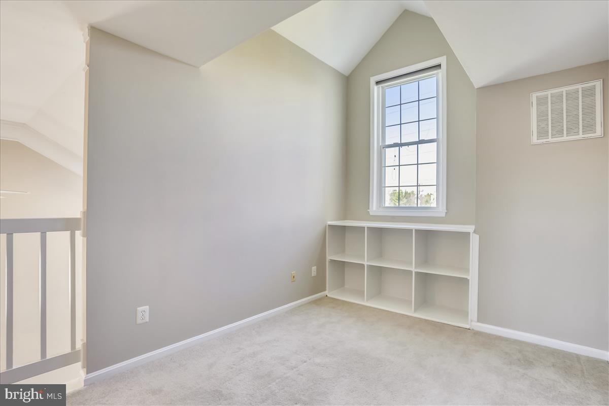 KINGSTOWNE - Residential Lease