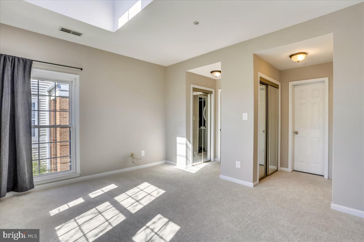 KINGSTOWNE - Residential Lease