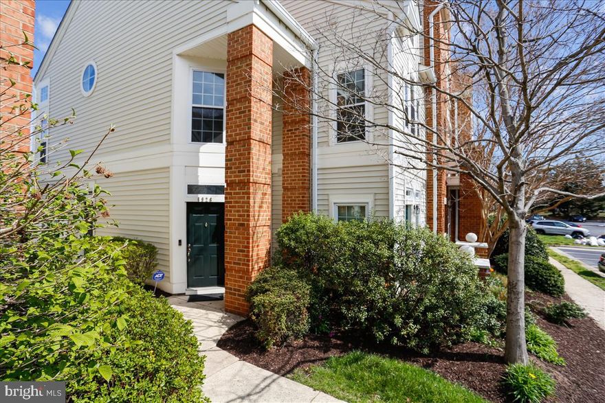 Dining? Shopping? Entertainment?  Walking distance to all of it from this wonderful, 2bd, 2 full bath end townhouse-style condo in Kingstowne!  Spacious, bright open floorplan with soaring cathedral ceilings.  Refreshed kitchen with granite counters + stainless steel appliances, family room with gas fireplace and dining room/eating adjacent to kitchen.  Large balcony perfect for outdoor living with additional storage.  Primary bedroom with multiple closets, high ceilings, tons of natural light and adjoining full bath.  Washer/dryer in unit.  Upper level loft includes Den/2nd bedroom with built-ins and closet.  Plus additional full bath with dual vanities, water closet, plus bonus room ideal for walk-in closet, studio, workout room, storage - endless possibilities.  New carpet plus refreshed paint.  1 assigned parking space steps from front door plus unassigned visitor parking.  Newer windows and HVAC.  Additional storage unit.  Tons of community amenities.  Walk to Kingstowne Towne Center with grocery stores, movie theaters, restaurants, shopping and lots more!  Minutes to Wegmans, Ft Belvoir, major commuting routes, Franconia or Van Dorn Metro Stations and so much more! Pets on case by case basis.  Tenants responsible for utilities (electricity, water/sewer, gas and cable/internet.  Online applications only, $50/applicant fee.