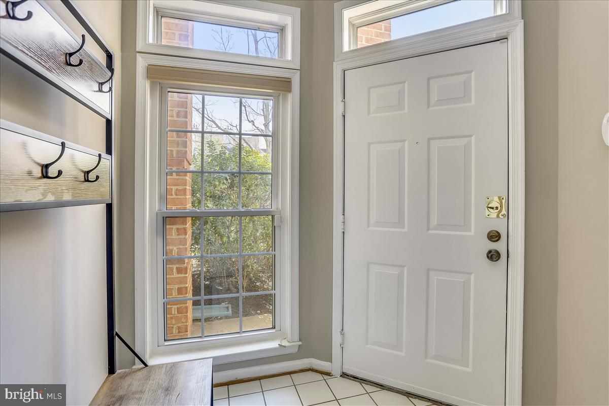 KINGSTOWNE - Residential Lease