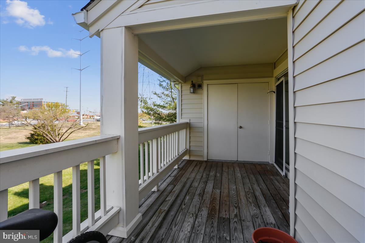 KINGSTOWNE - Residential Lease