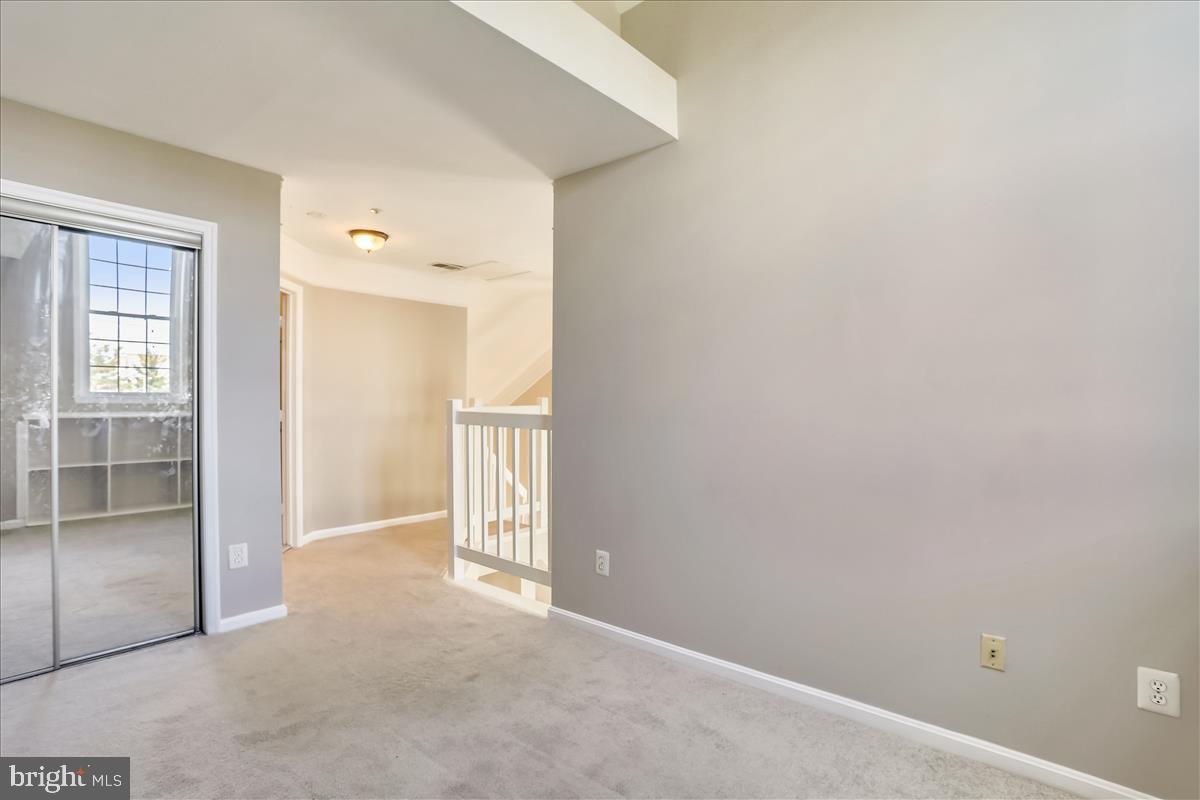 KINGSTOWNE - Residential Lease