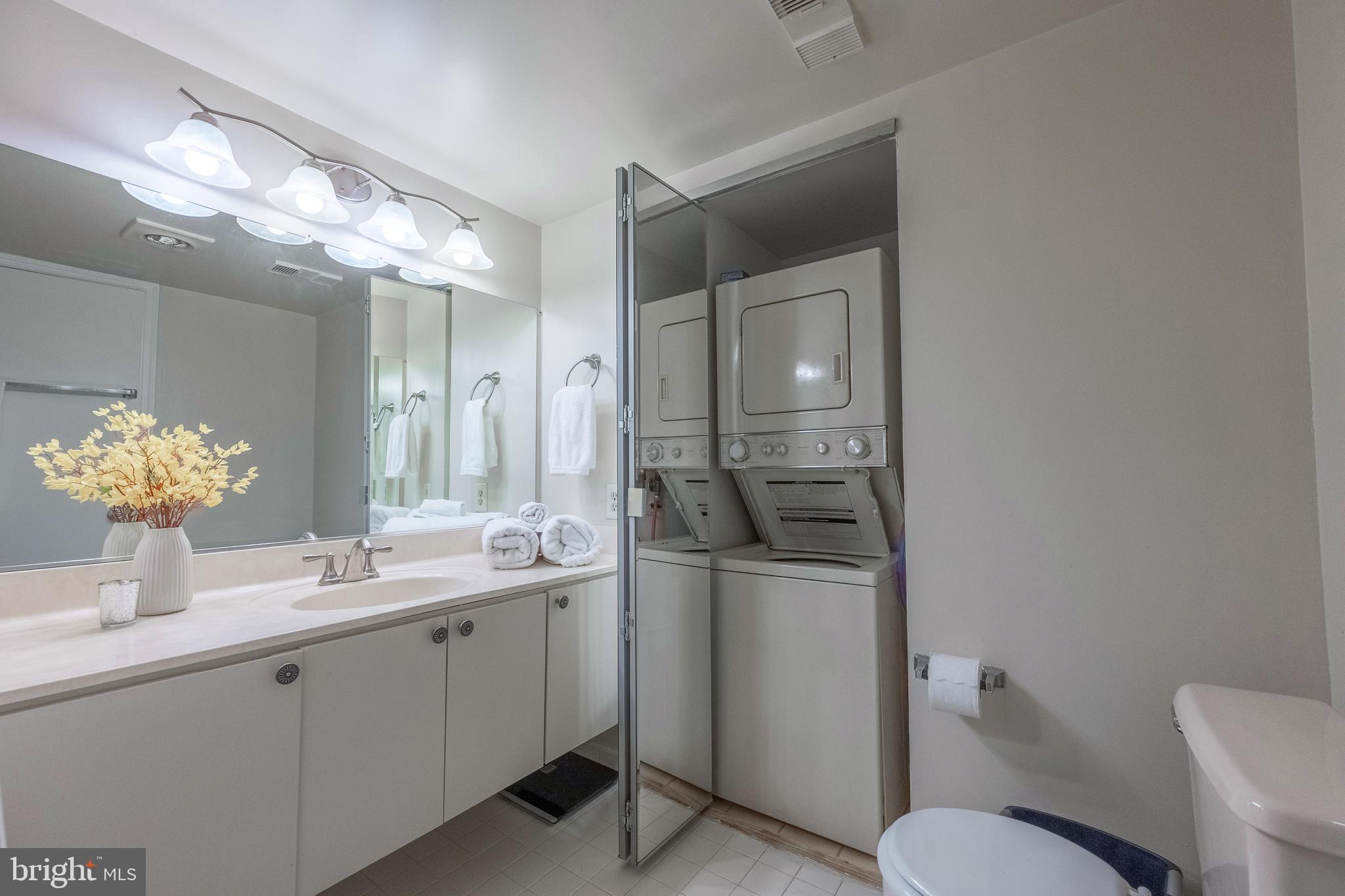 ASTORIA CONDOMINIUM - Residential