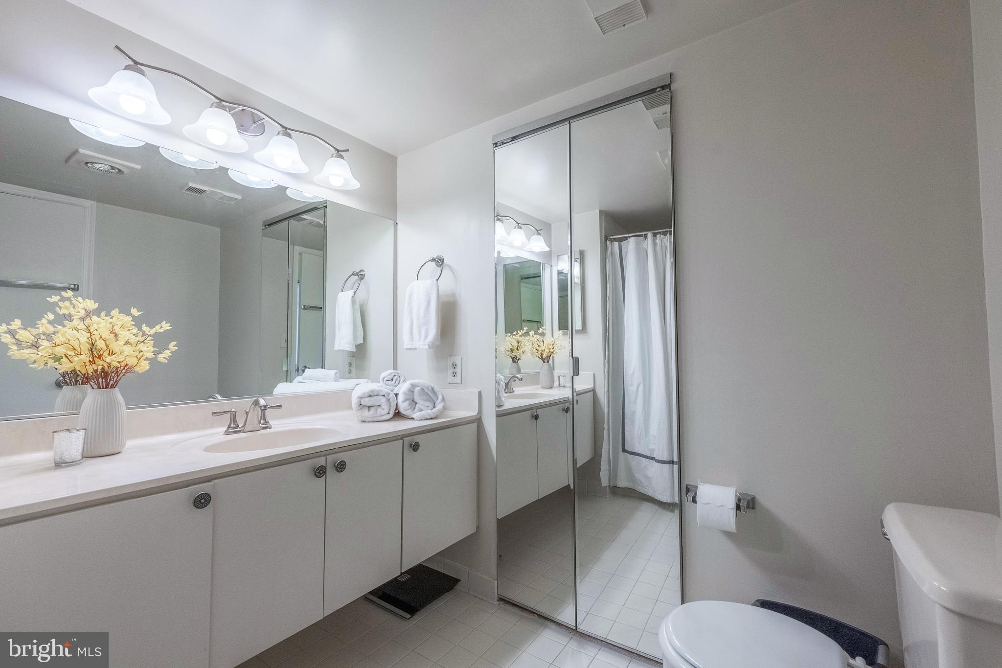 ASTORIA CONDOMINIUM - Residential