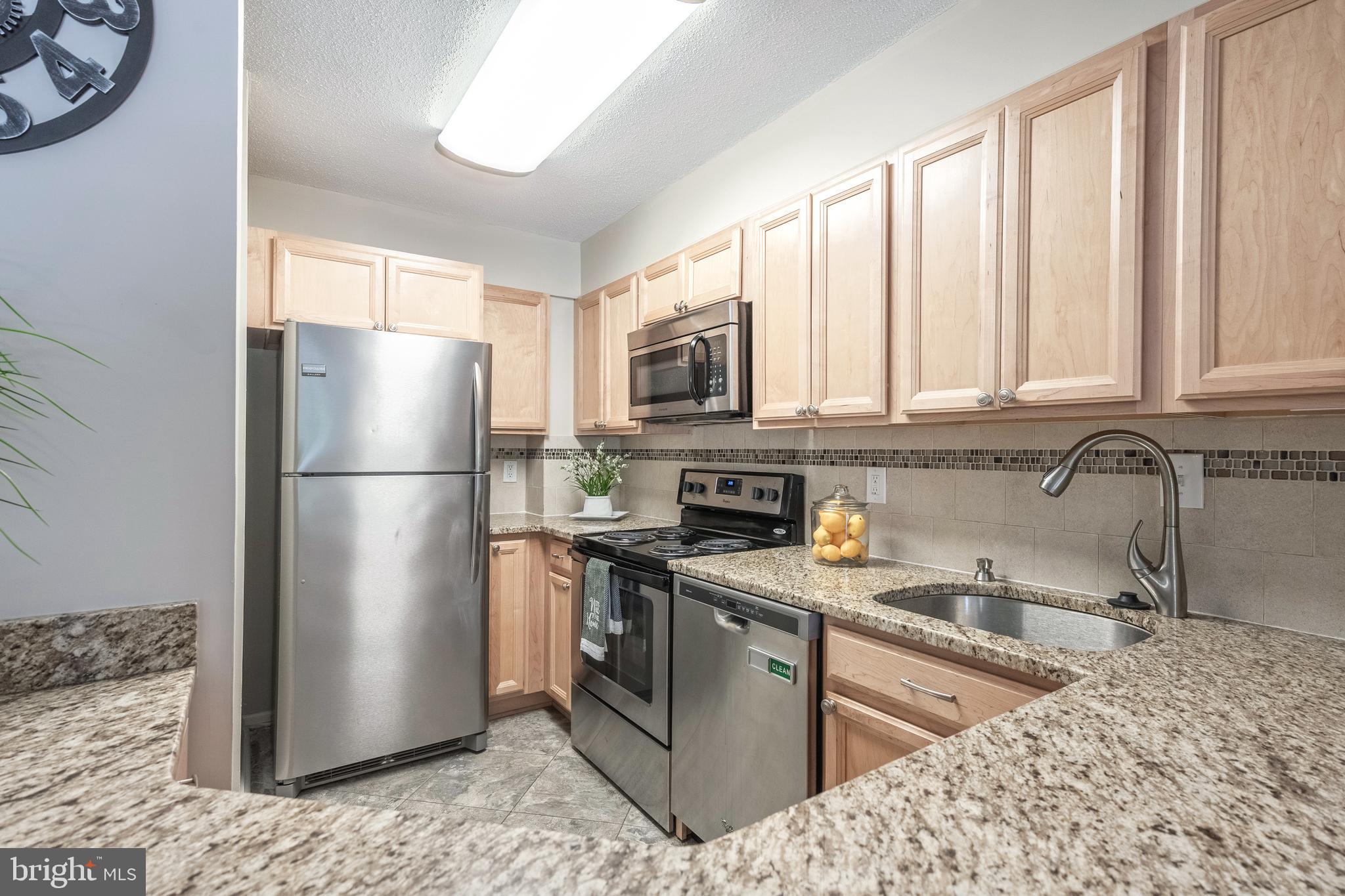 ASTORIA CONDOMINIUM - Residential