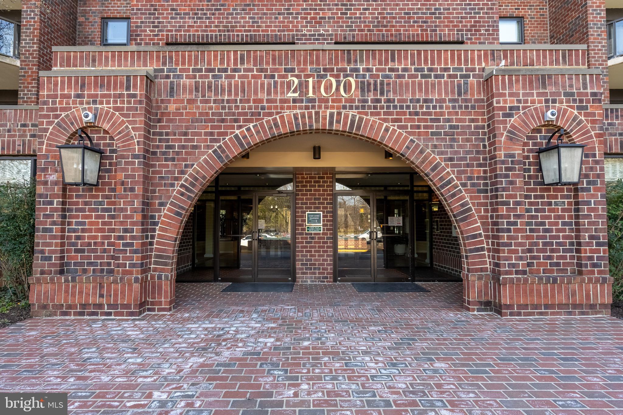 ASTORIA CONDOMINIUM - Residential