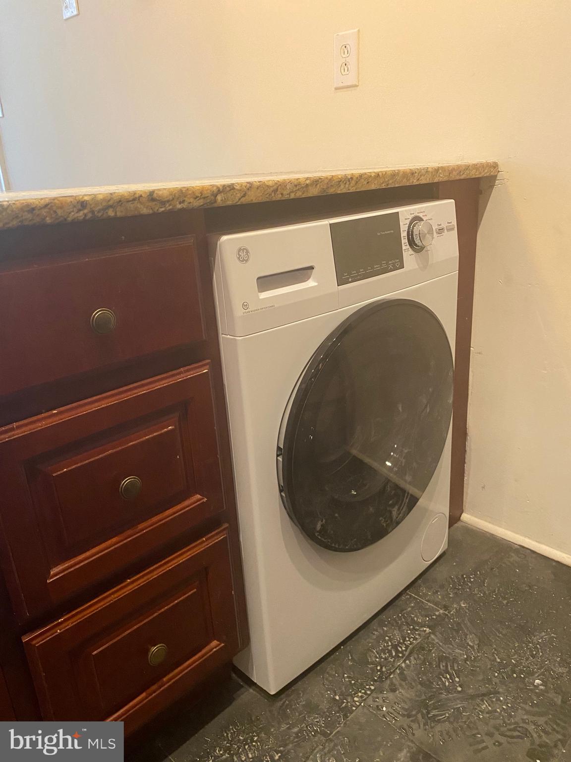 WASHINGTON SQ WEST - Residential Lease