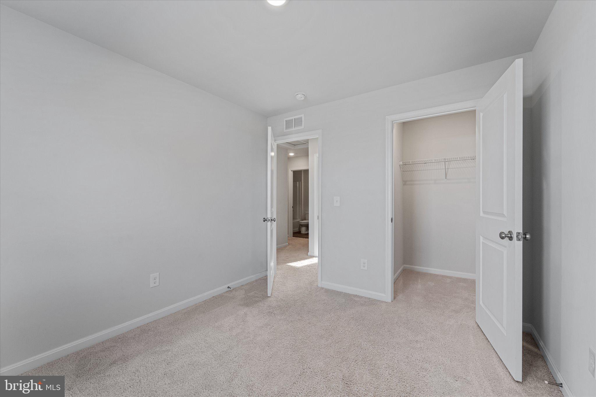 SHENANDOAH CROSSING - Residential Lease