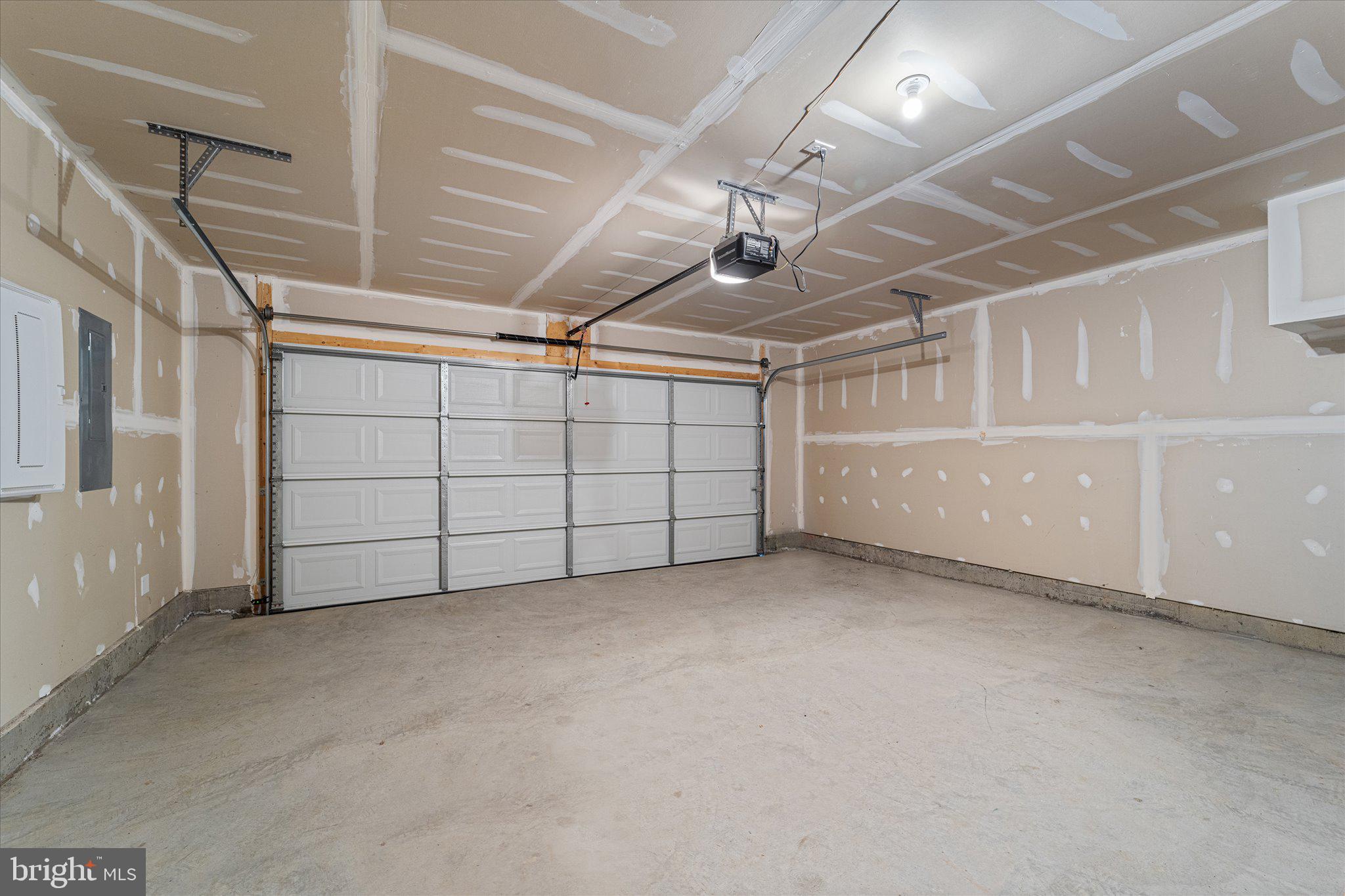 SHENANDOAH CROSSING - Residential Lease