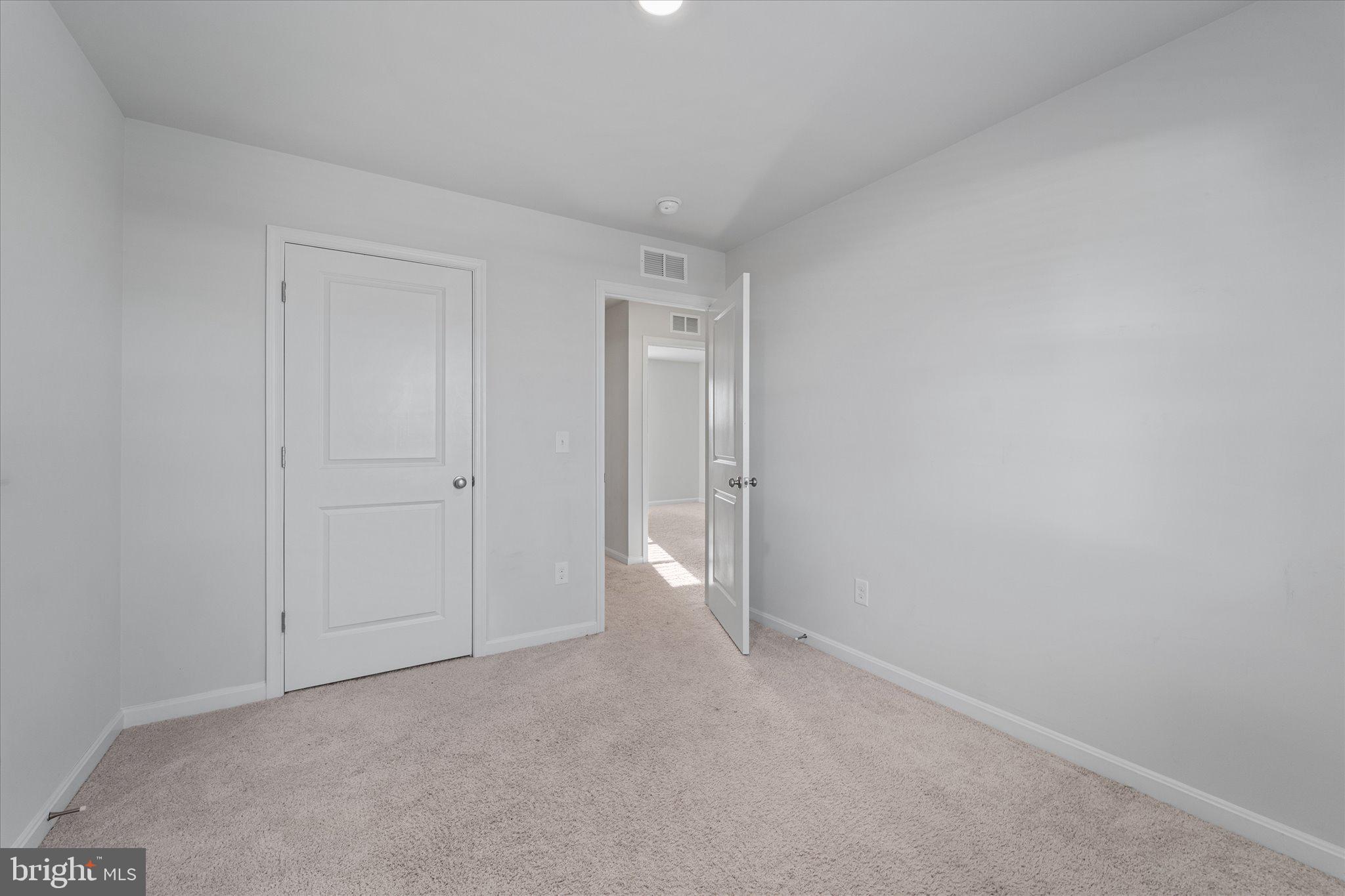 SHENANDOAH CROSSING - Residential Lease