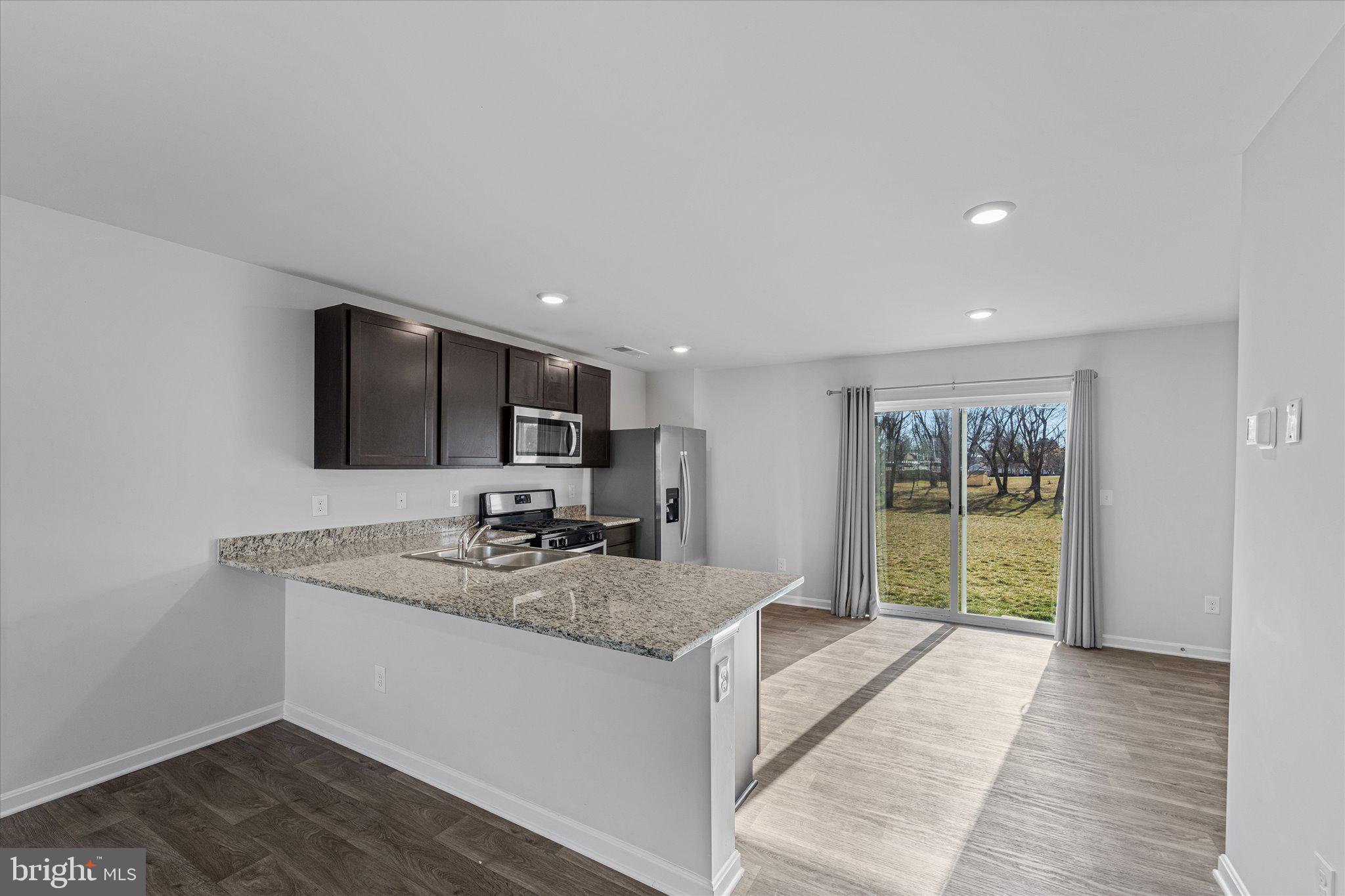 SHENANDOAH CROSSING - Residential Lease