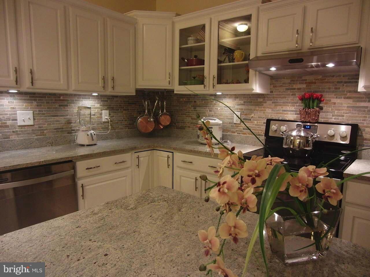 WAVERLY WOODS - Residential Lease