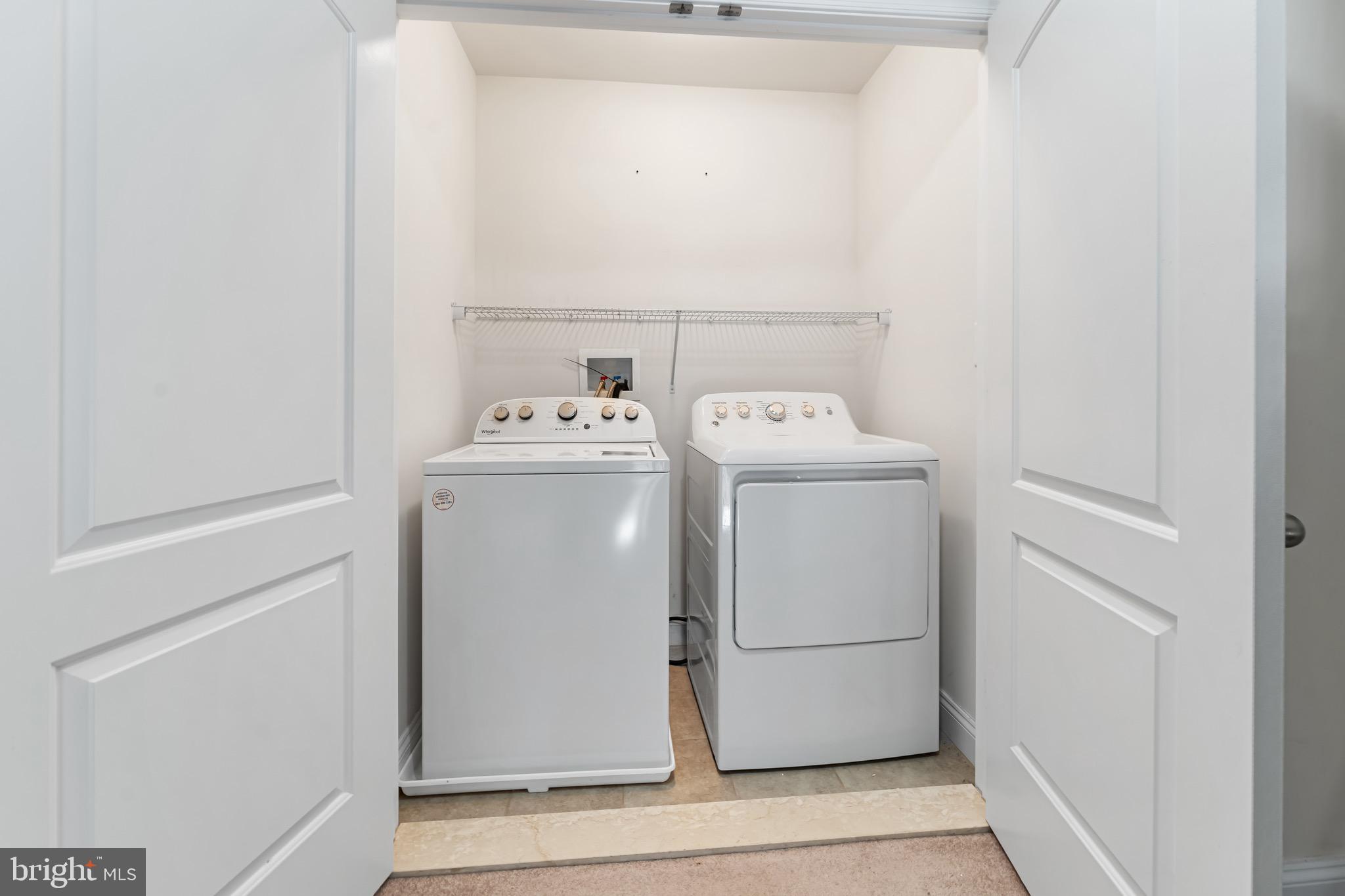 CEDARHURST - Residential