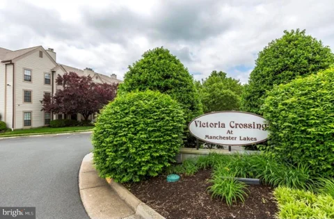 6955 Mary Caroline Circle Unit C, Alexandria, VA MLS: VAFX2333298