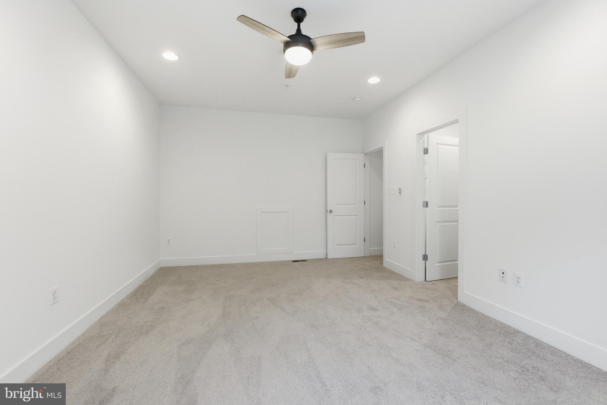 LAUREL - Residential Lease