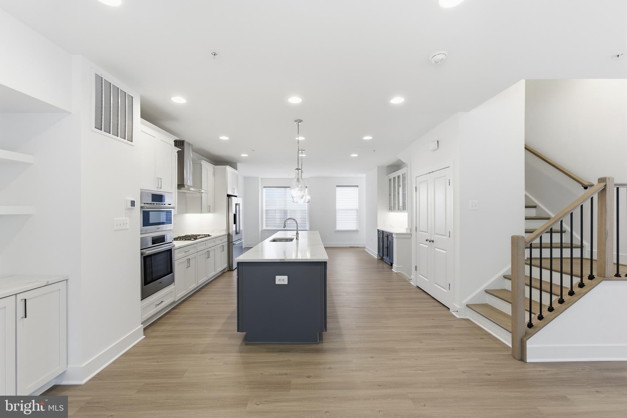 LAUREL - Residential Lease