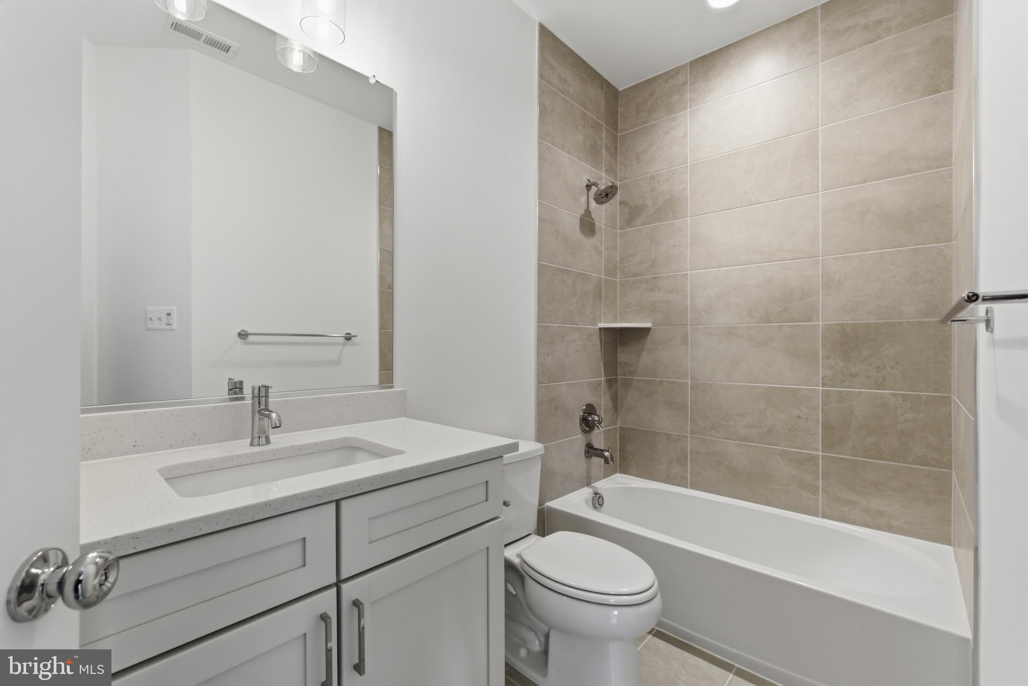 LAUREL - Residential Lease