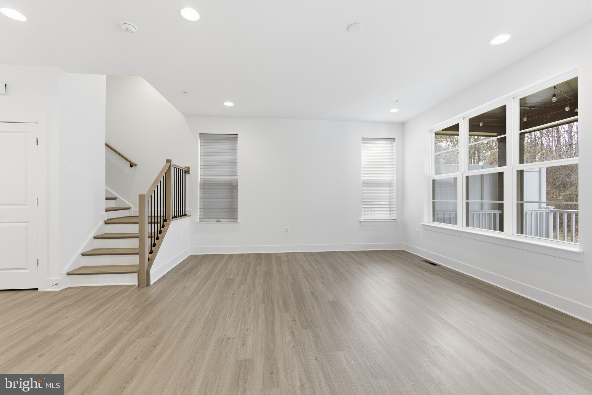 LAUREL - Residential Lease