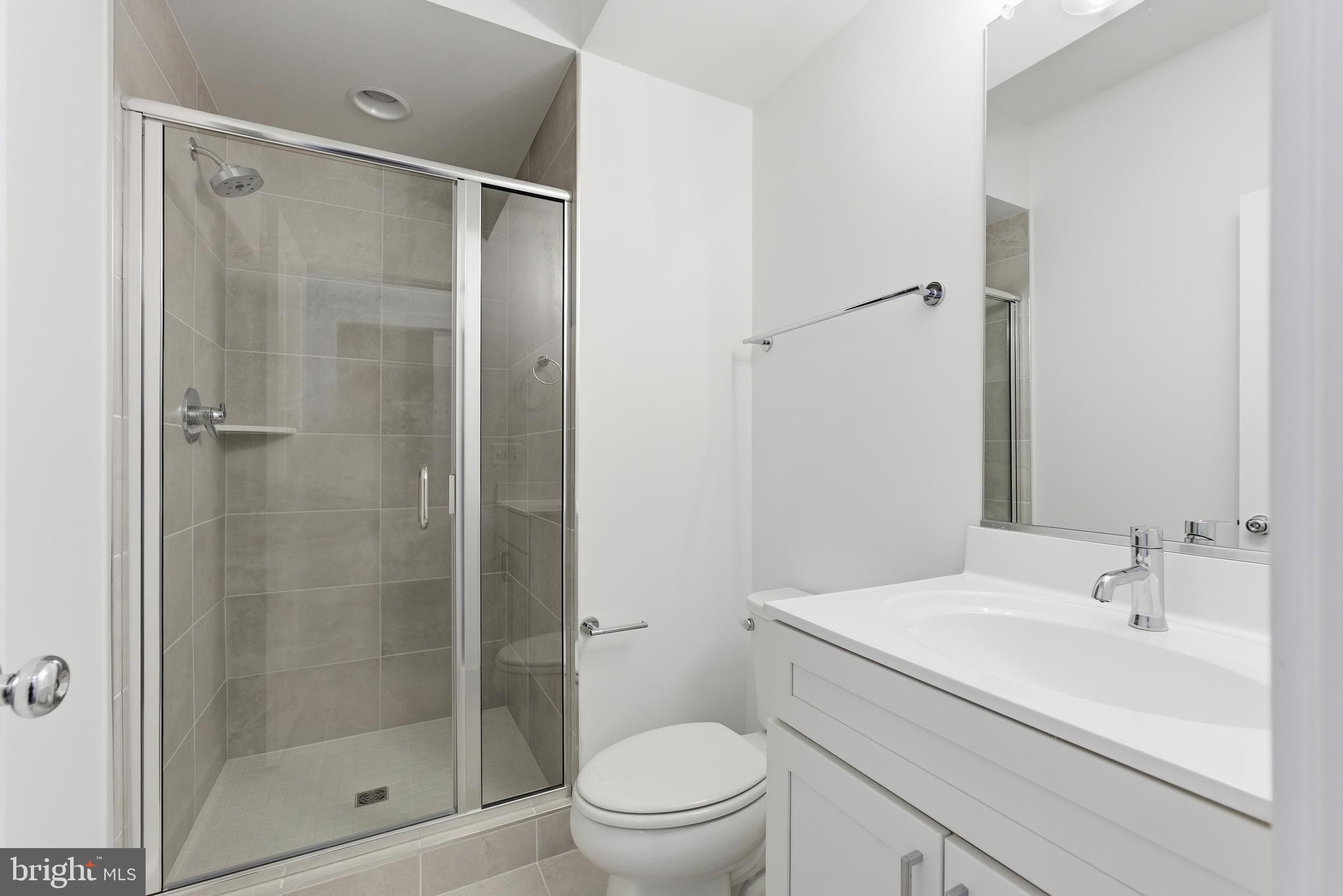 LAUREL - Residential Lease