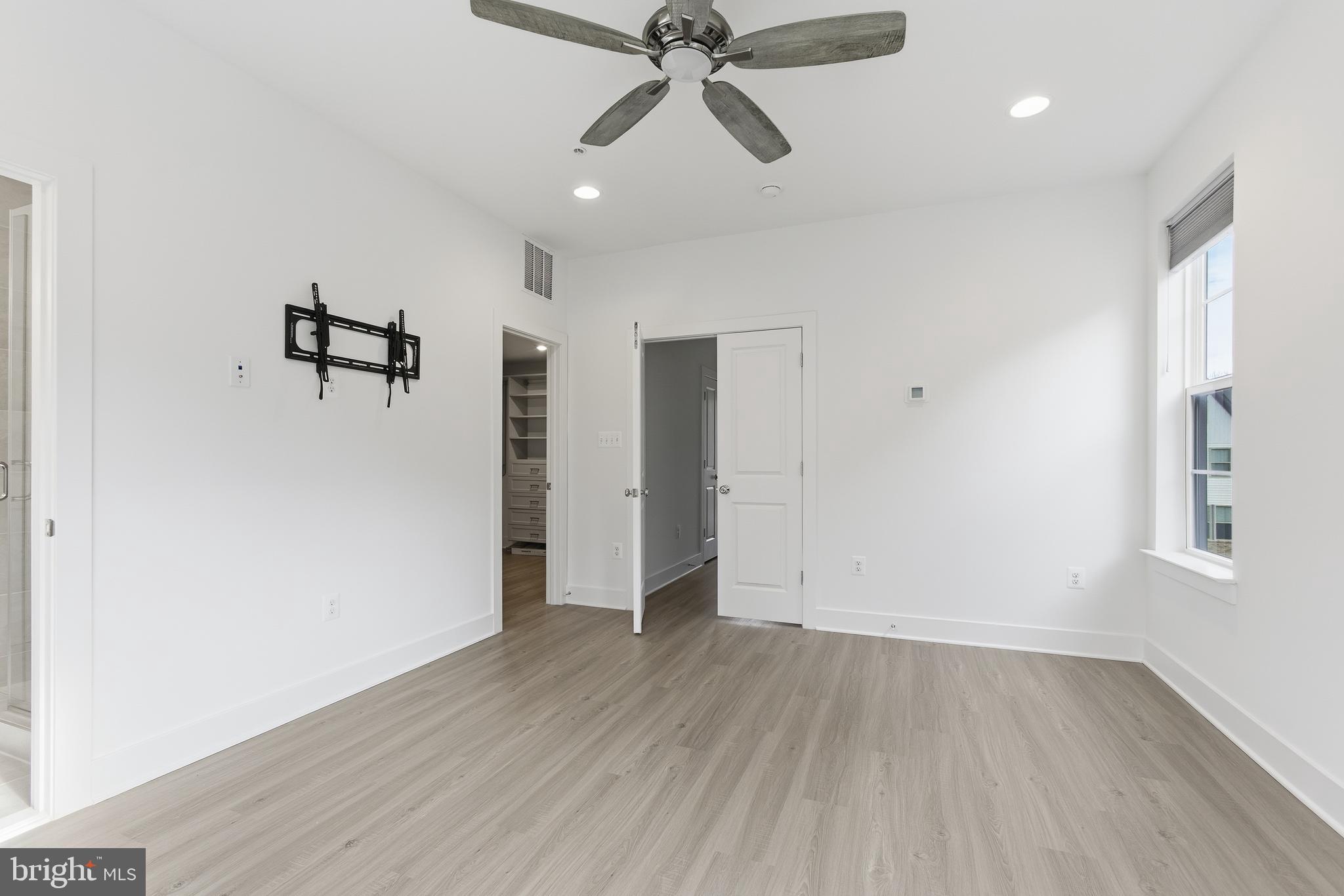 LAUREL - Residential Lease