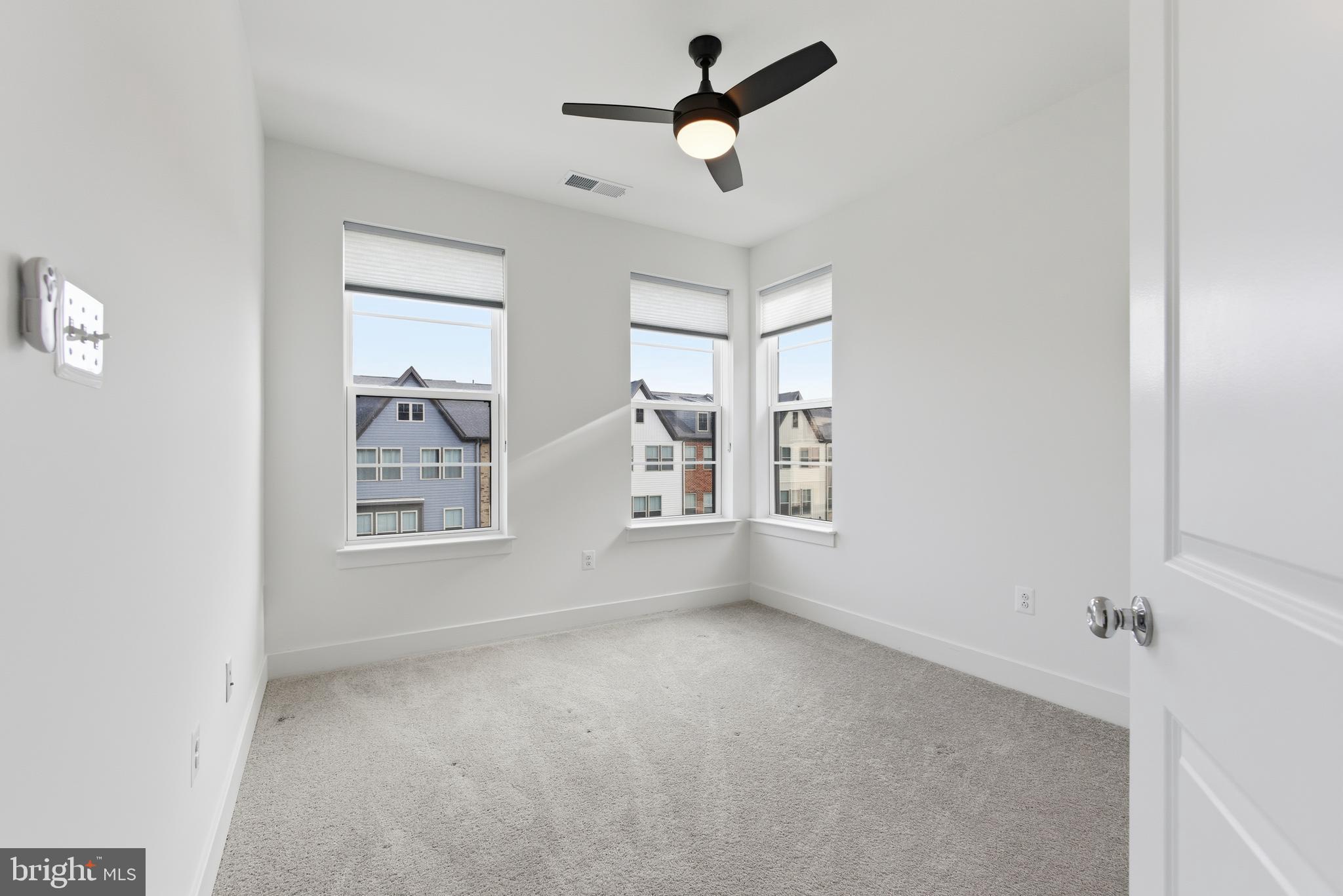 LAUREL - Residential Lease