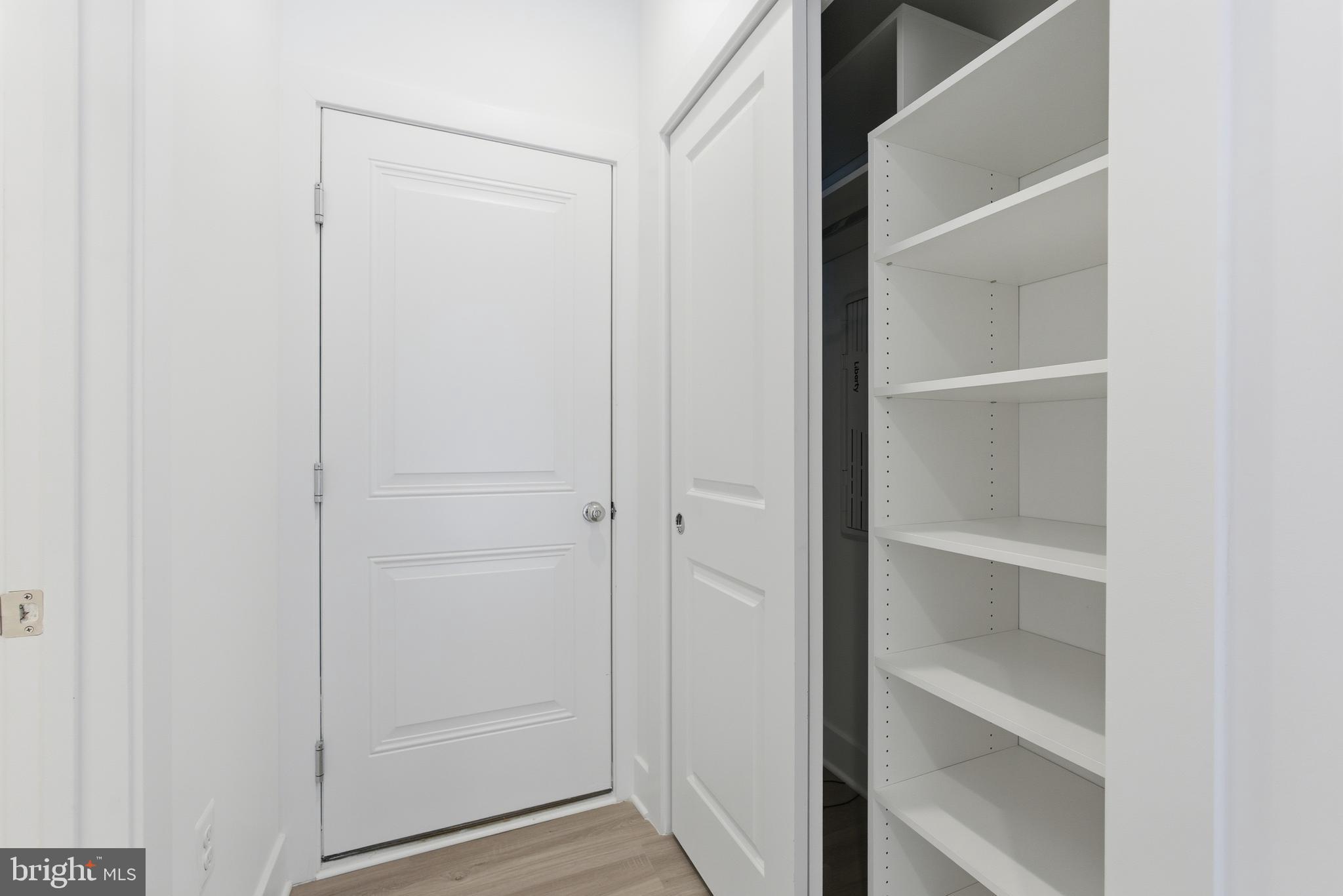 LAUREL - Residential Lease