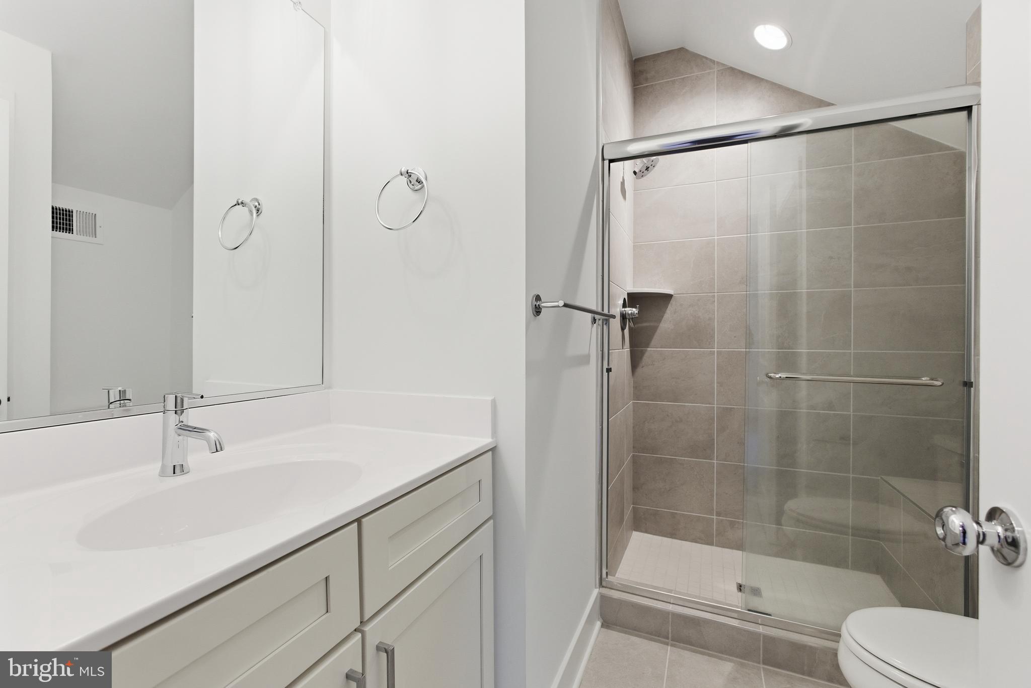 LAUREL - Residential Lease