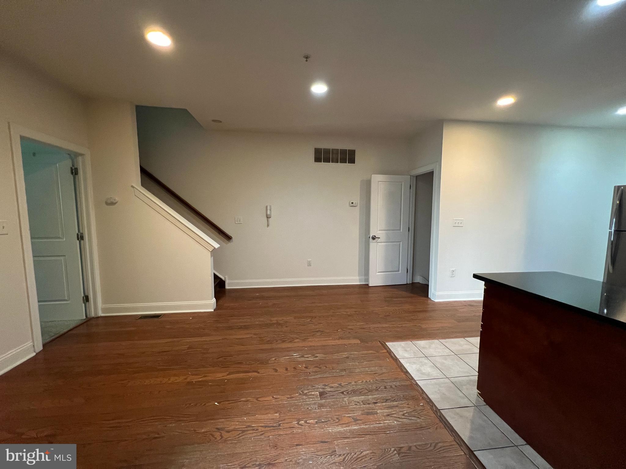 TEMPLE UNIVERSITY - Residential Lease