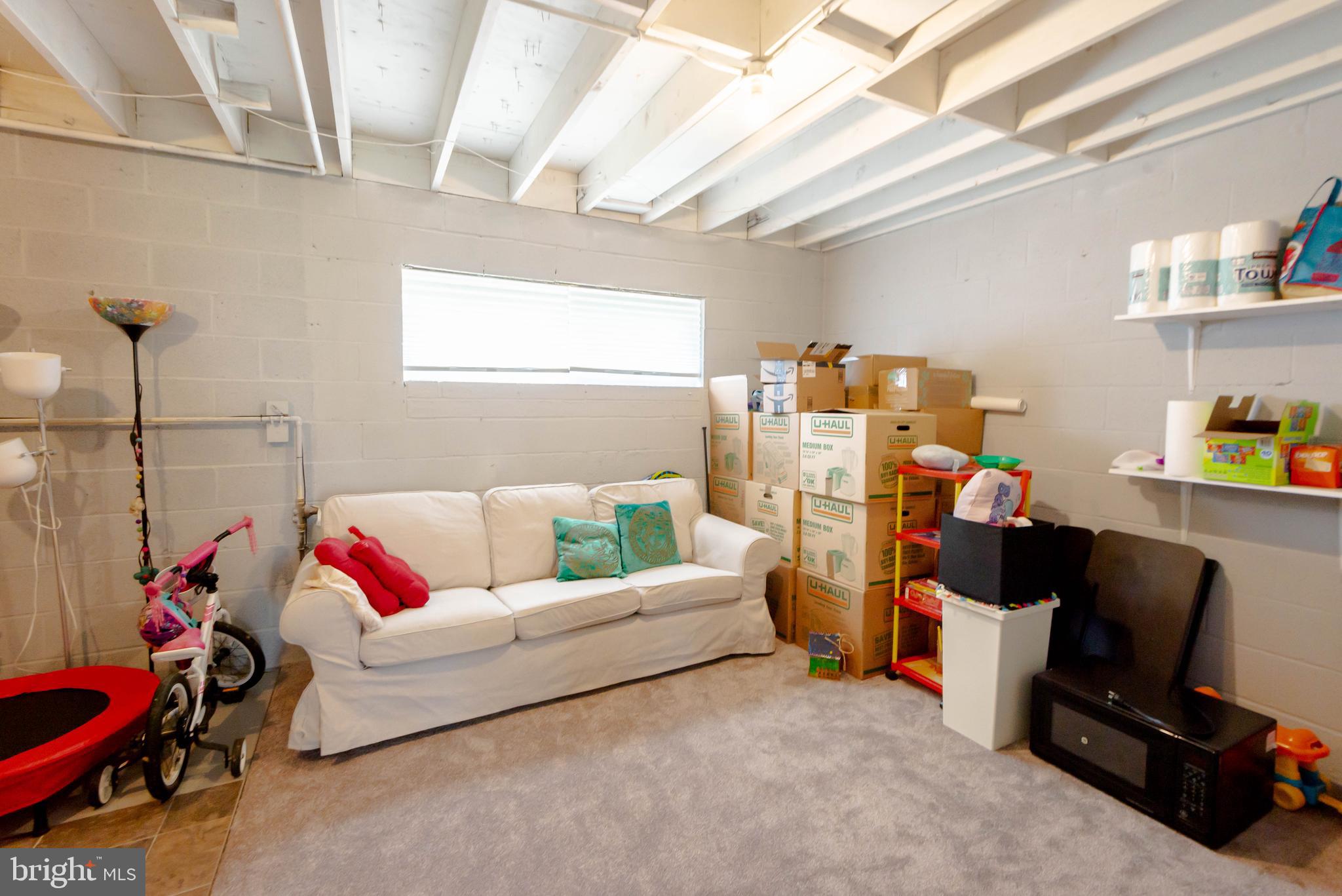 JOHNS HOPKINS - Residential Lease