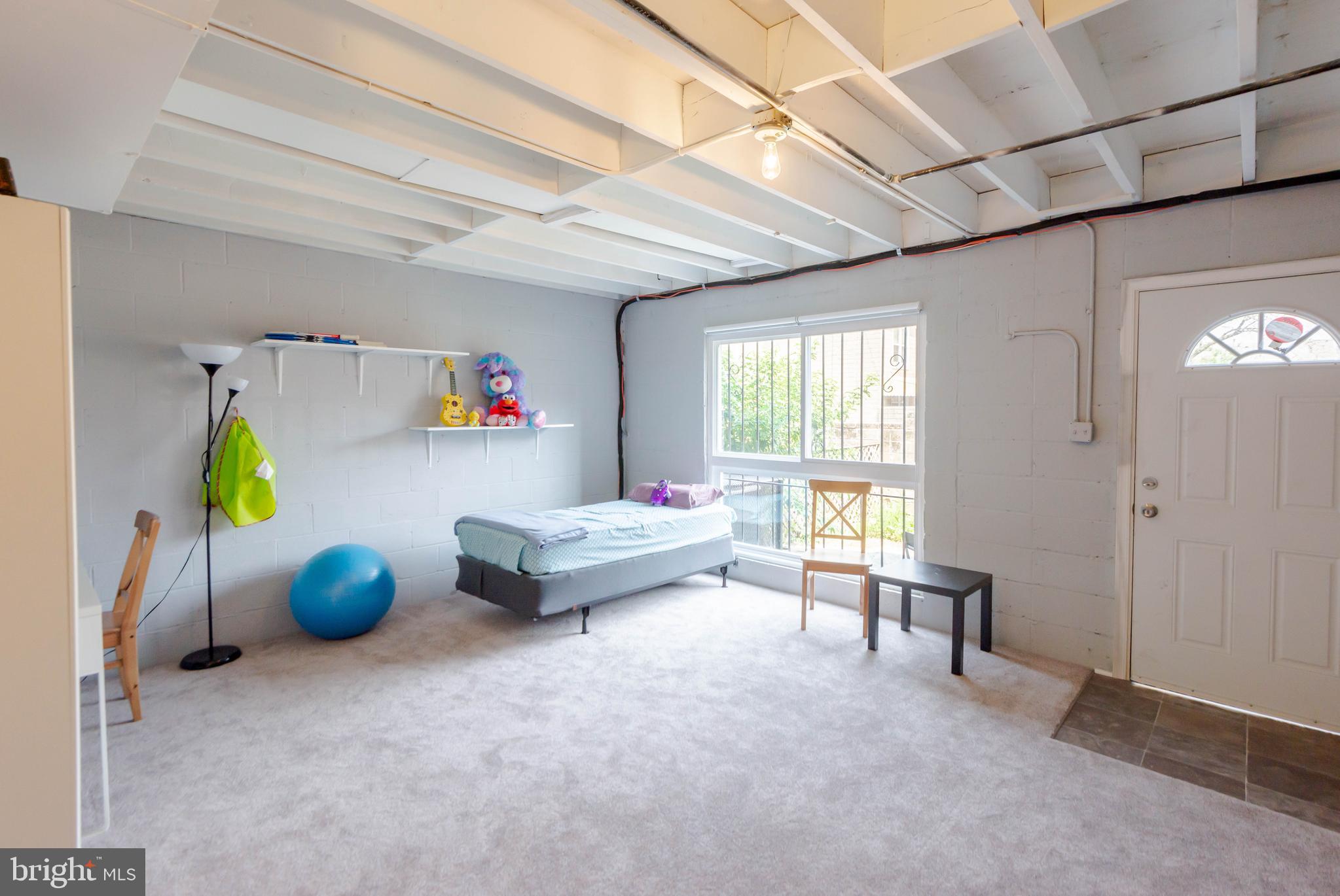 JOHNS HOPKINS - Residential Lease