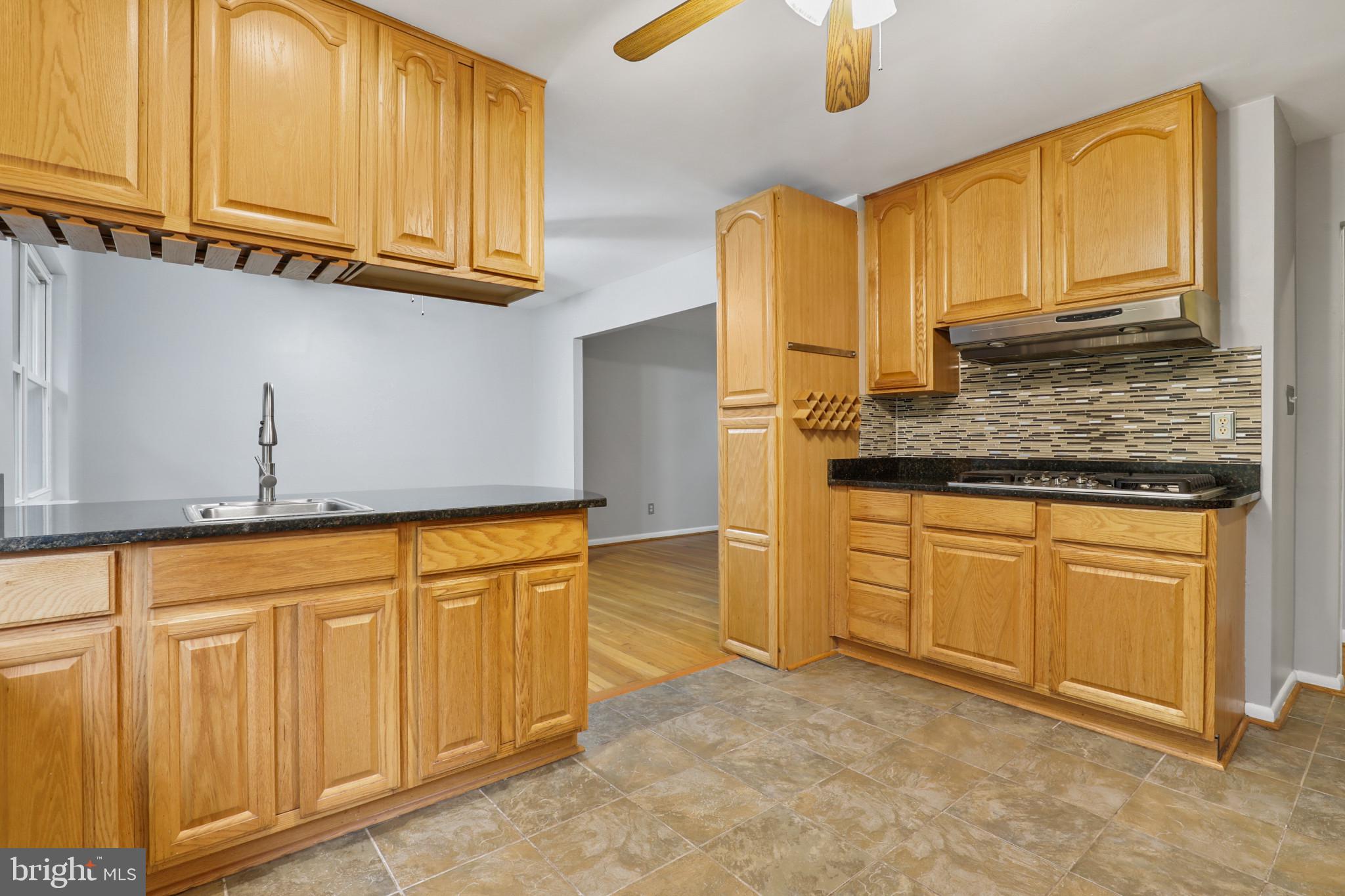 MONTROSE - Residential