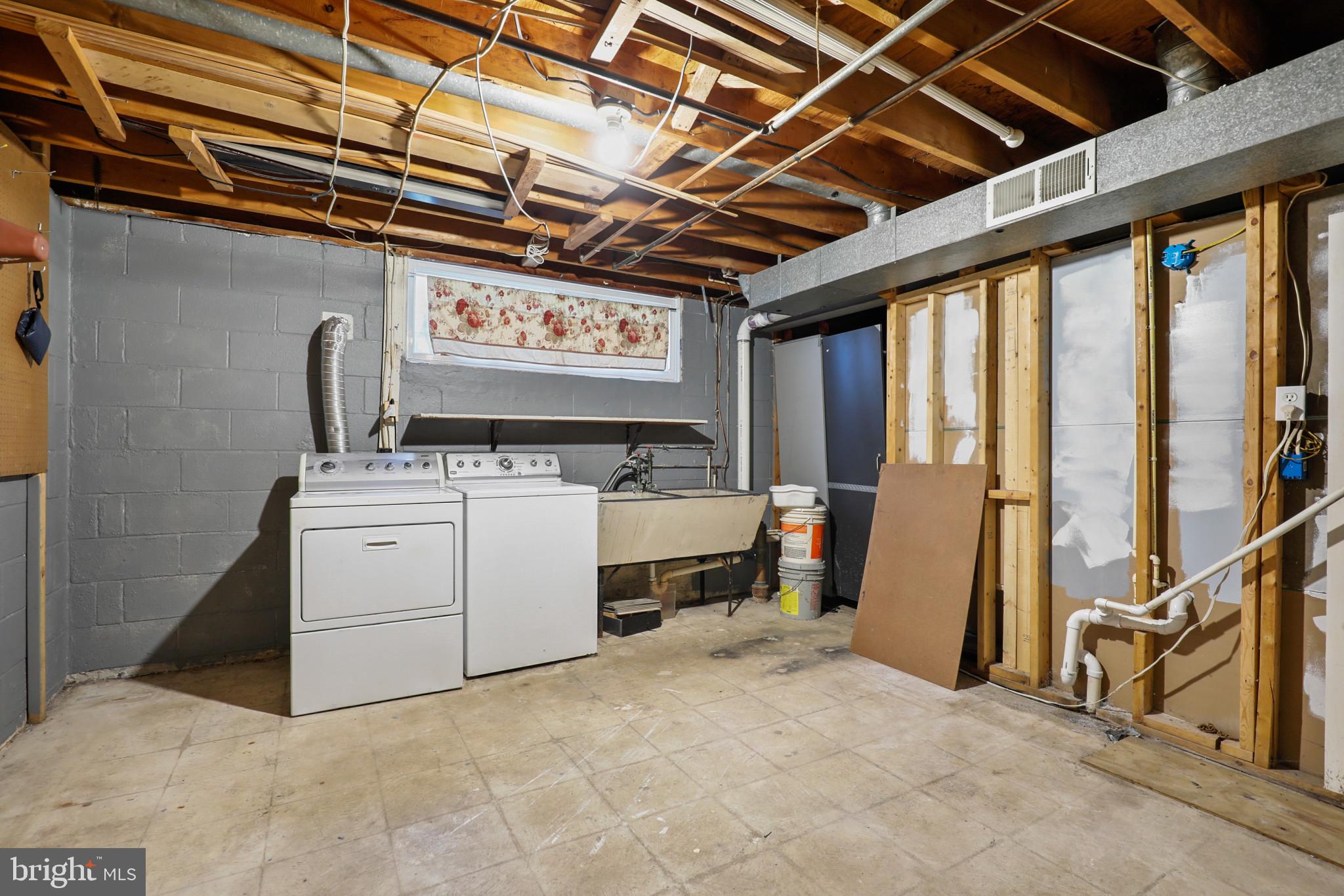 MONTROSE - Residential