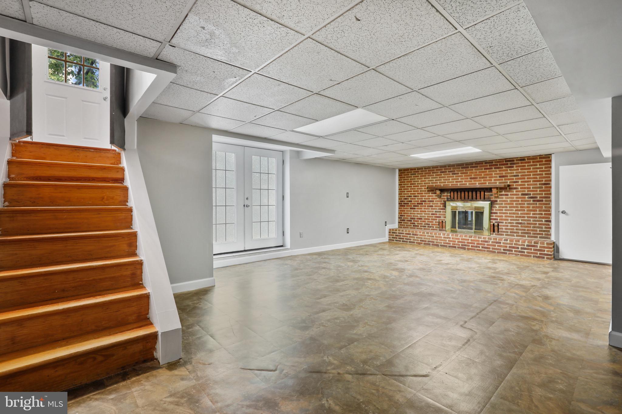 MONTROSE - Residential