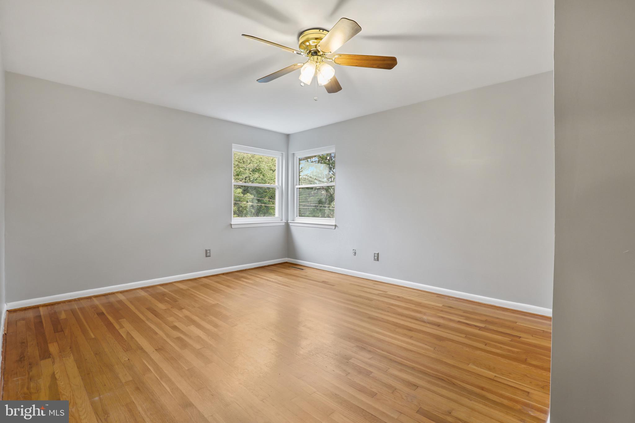 MONTROSE - Residential