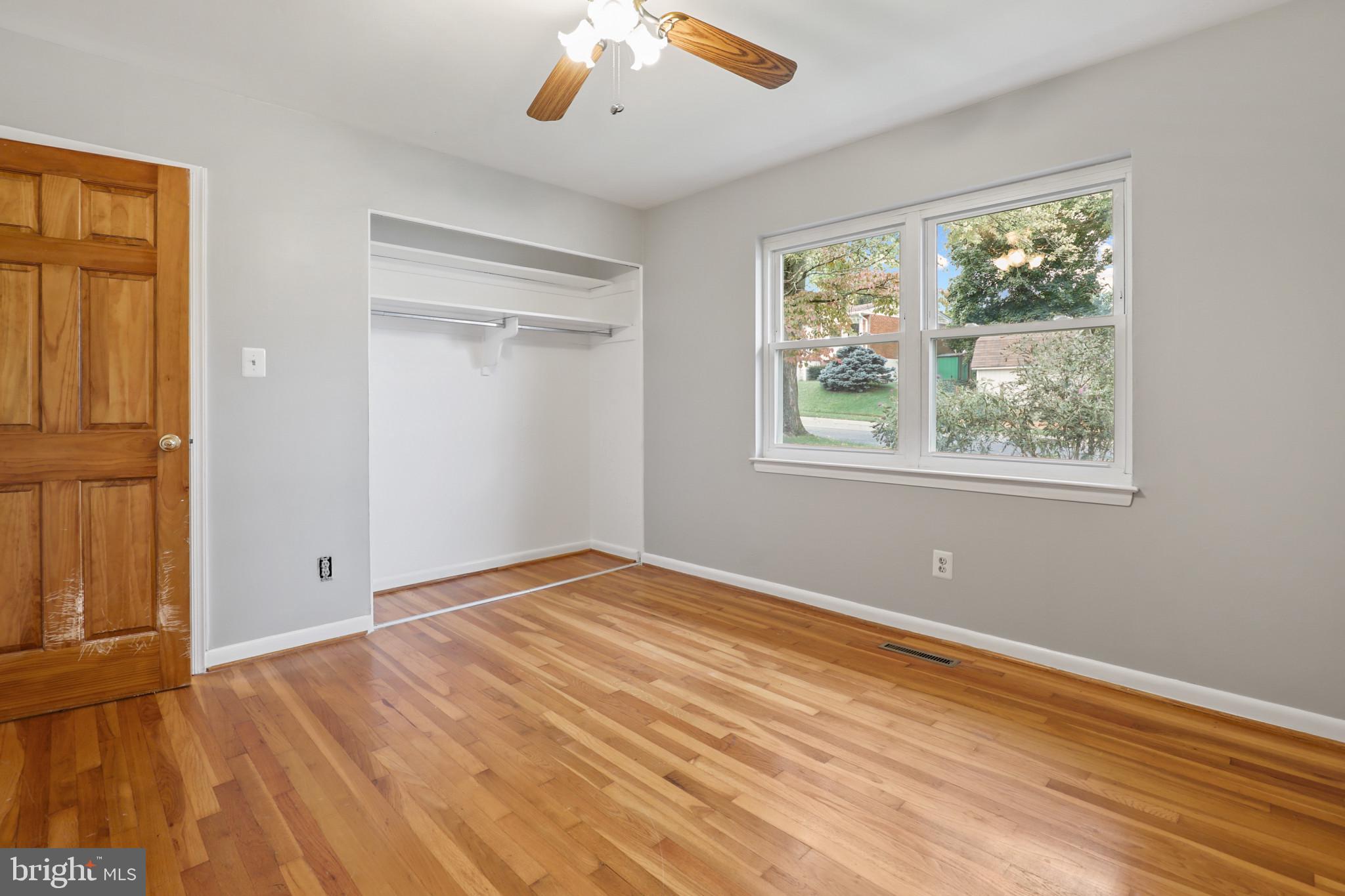 MONTROSE - Residential