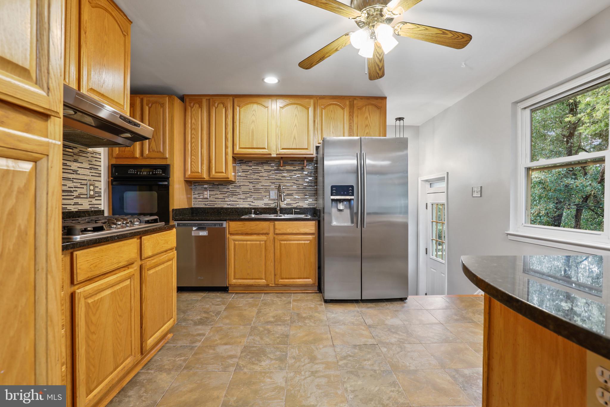 MONTROSE - Residential