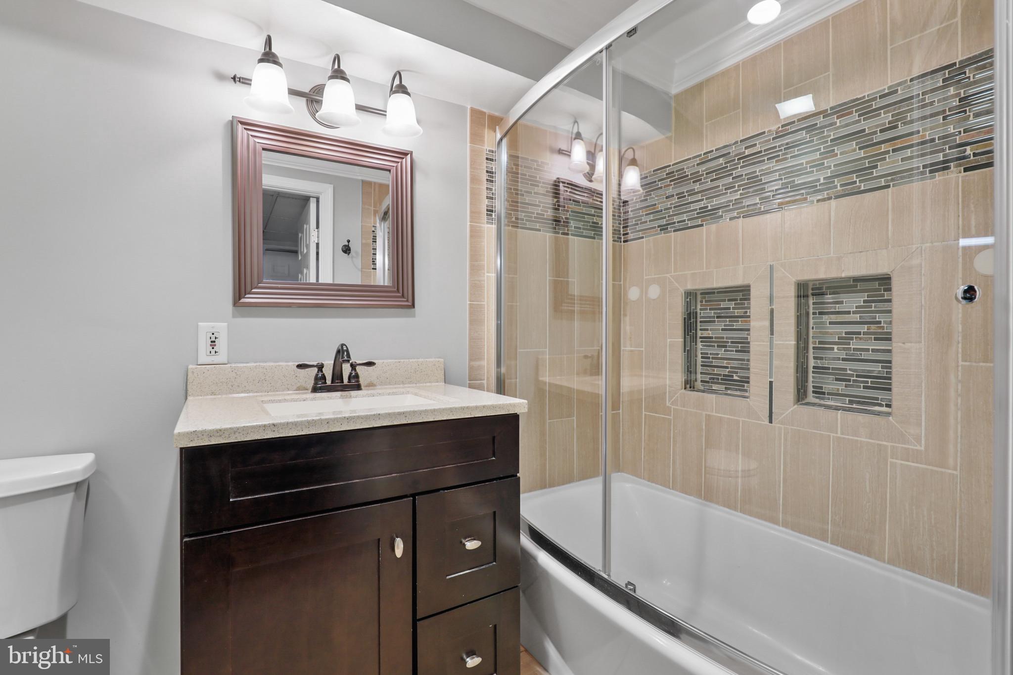 MONTROSE - Residential